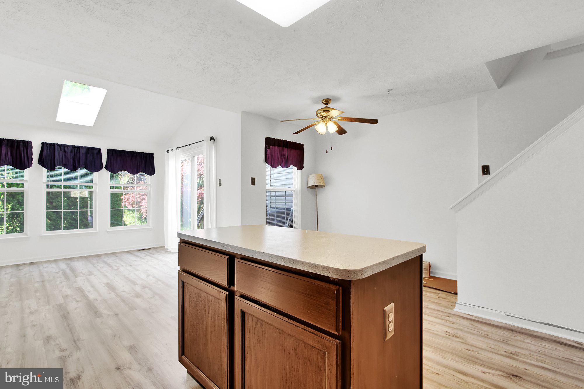 BRIGHT OAKS - Residential Lease