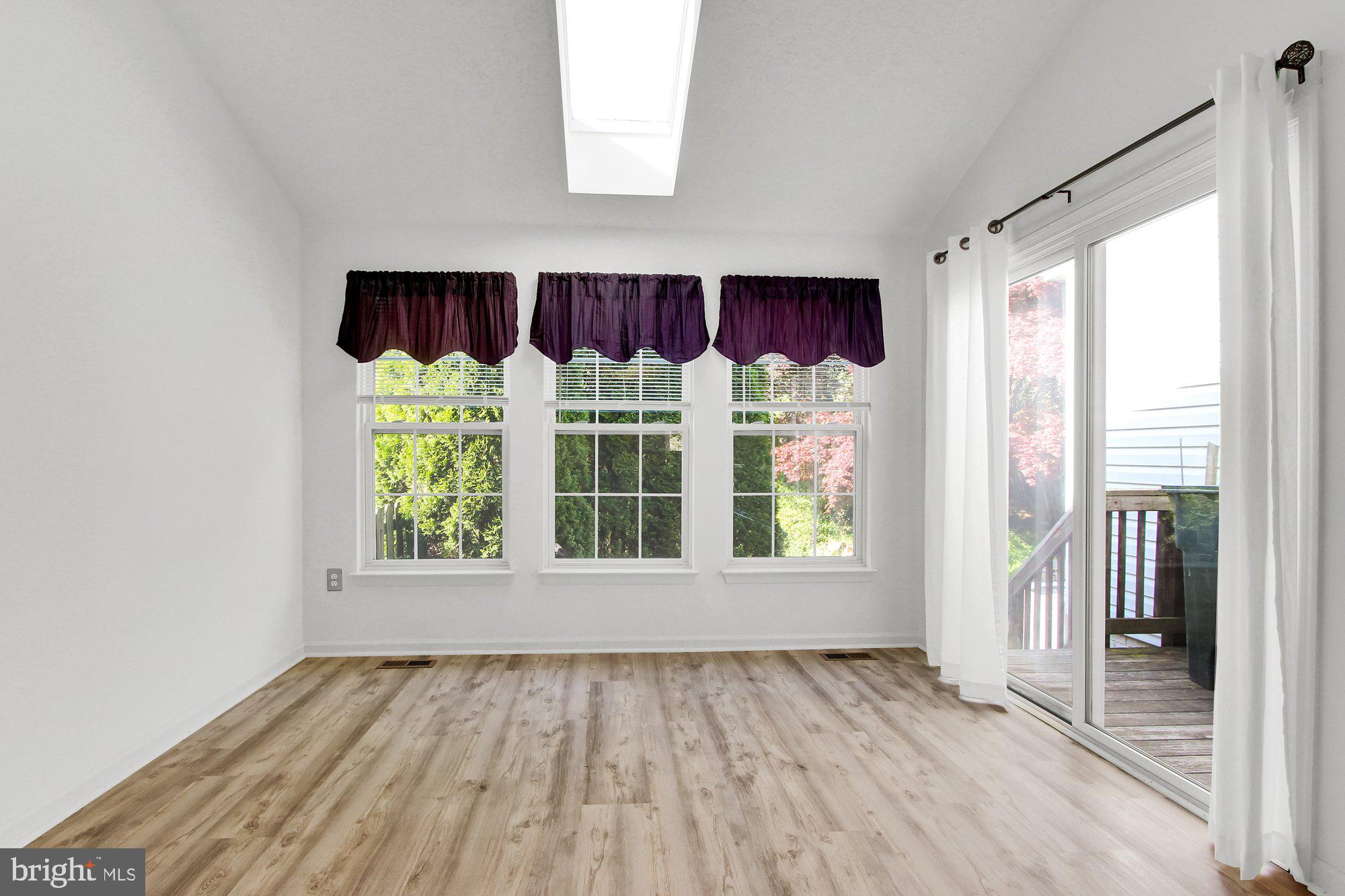 BRIGHT OAKS - Residential Lease