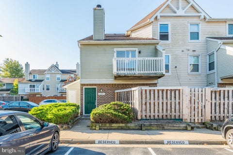 Photo of 4407 Pembrook Village Drive #94, ALEXANDRIA, VA 22309 (MLS # VAFX2348148)
