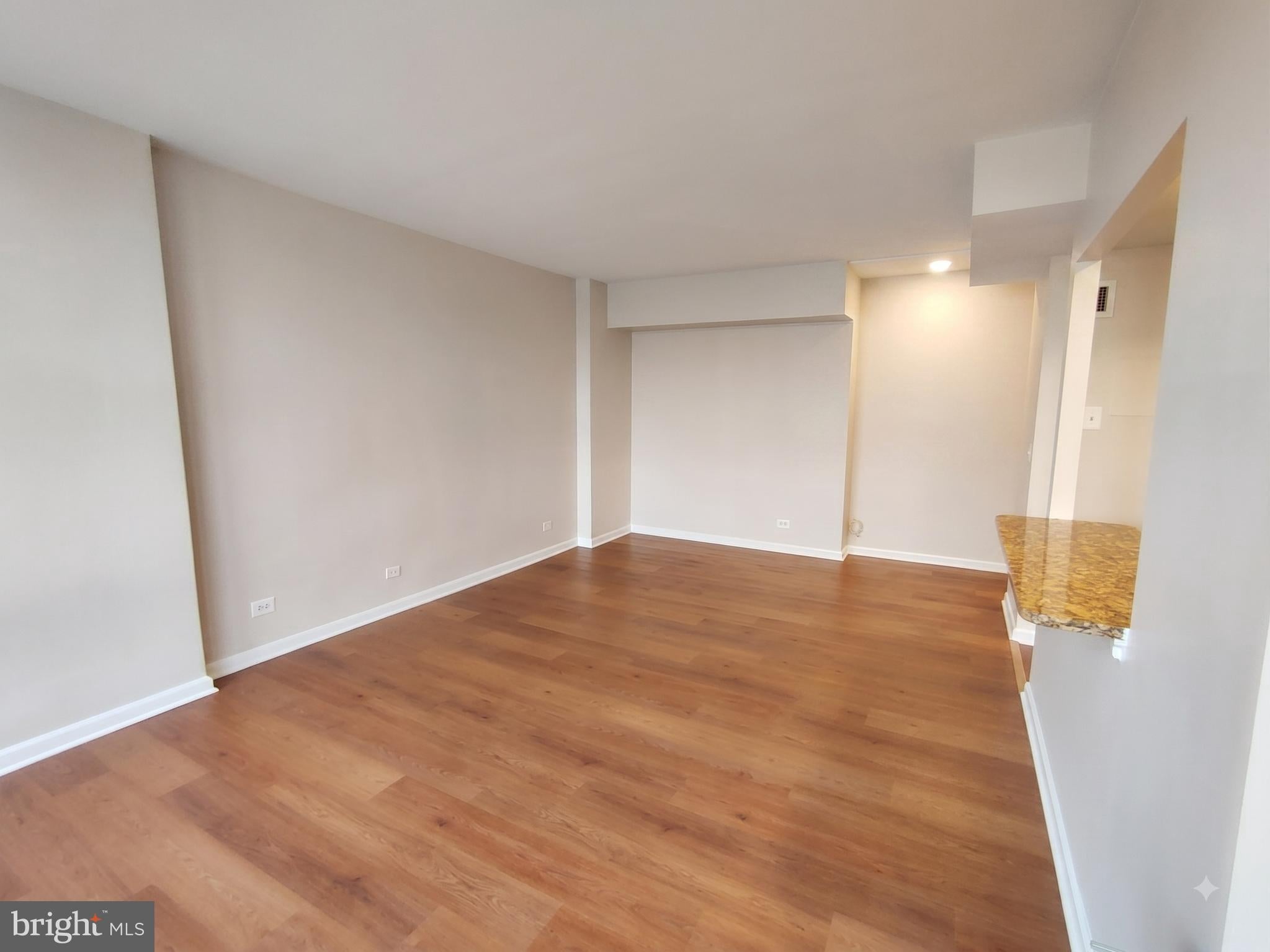 1260 21ST STREET NW 1000