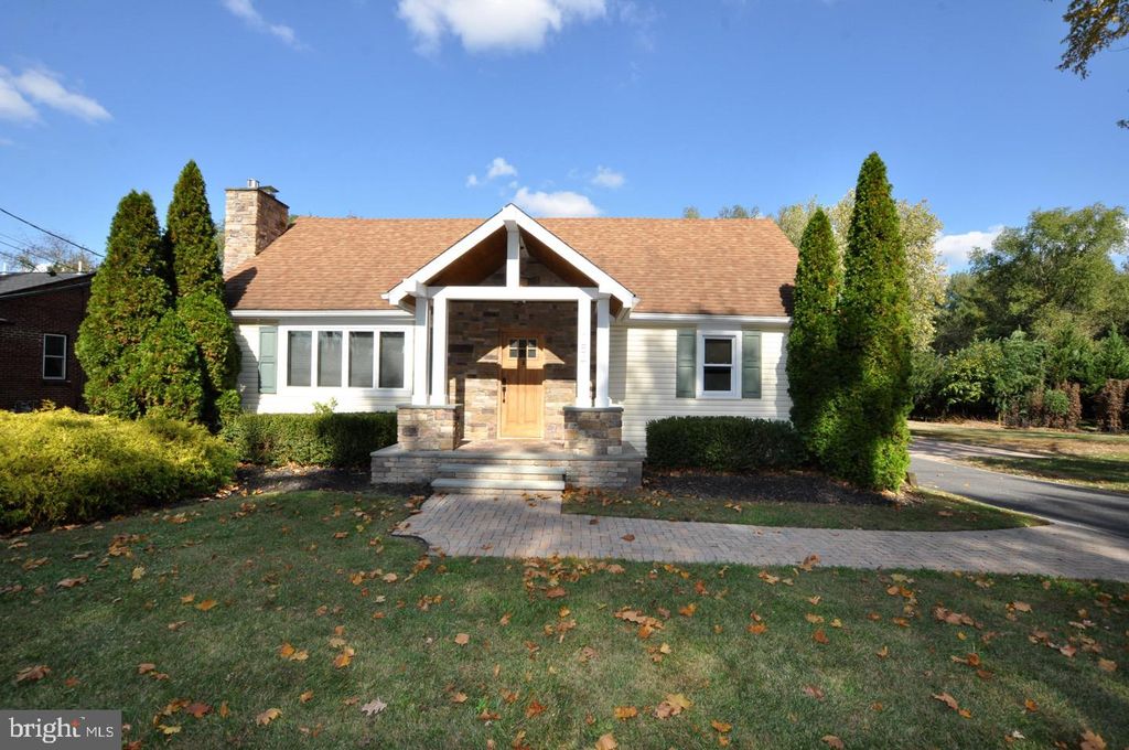 Photo of 154 Old Marlton Pike, MEDFORD, NJ 08055 (MLS # NJBL2098382)