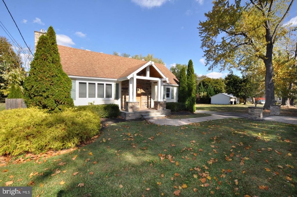 Photo of 154 Old Marlton Pike, MEDFORD, NJ 08055 (MLS # NJBL2098382)