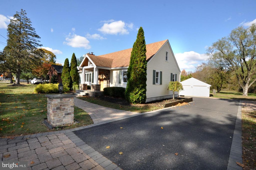 Photo of 154 Old Marlton Pike, MEDFORD, NJ 08055 (MLS # NJBL2098382)