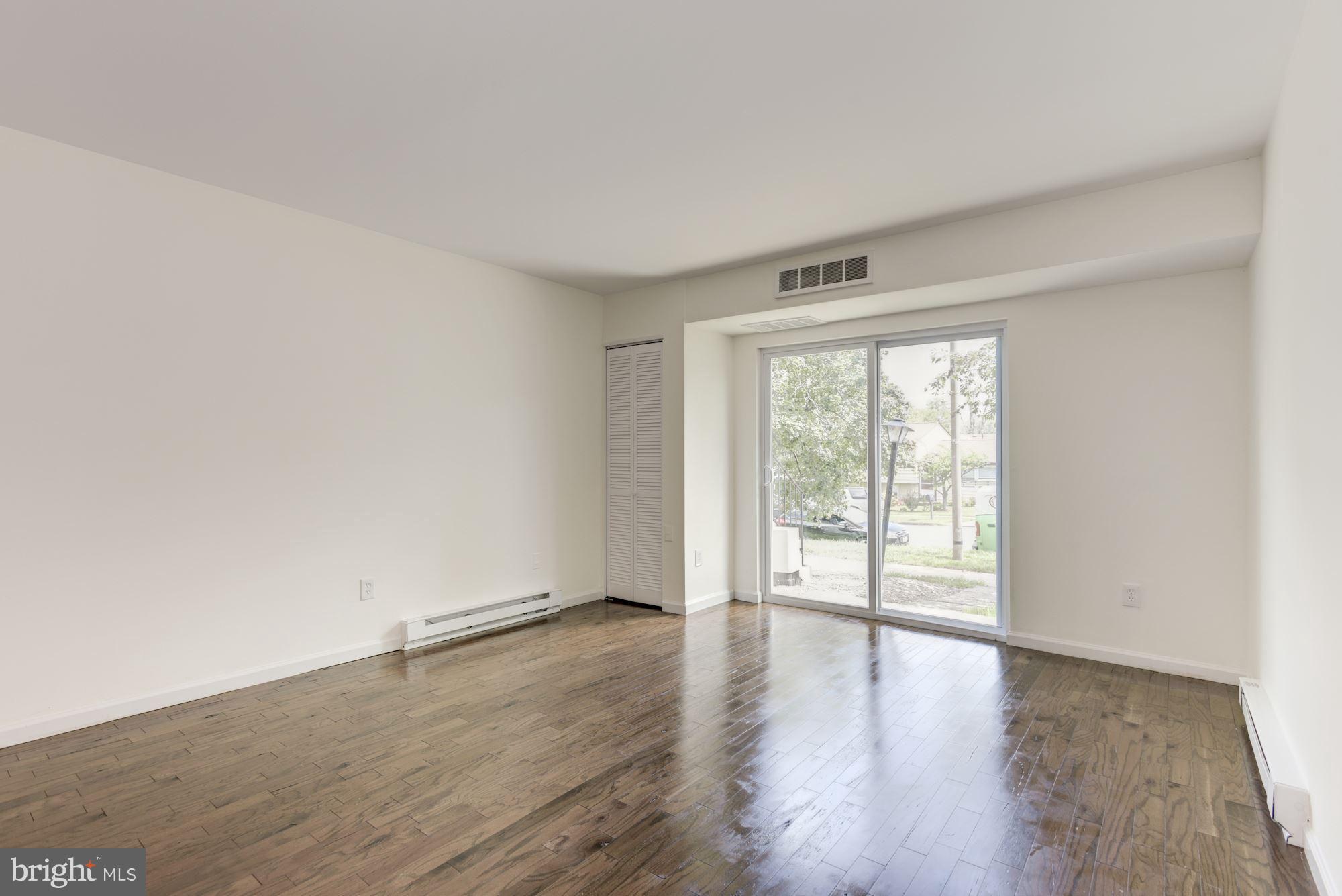 PEMBROOKE - Residential