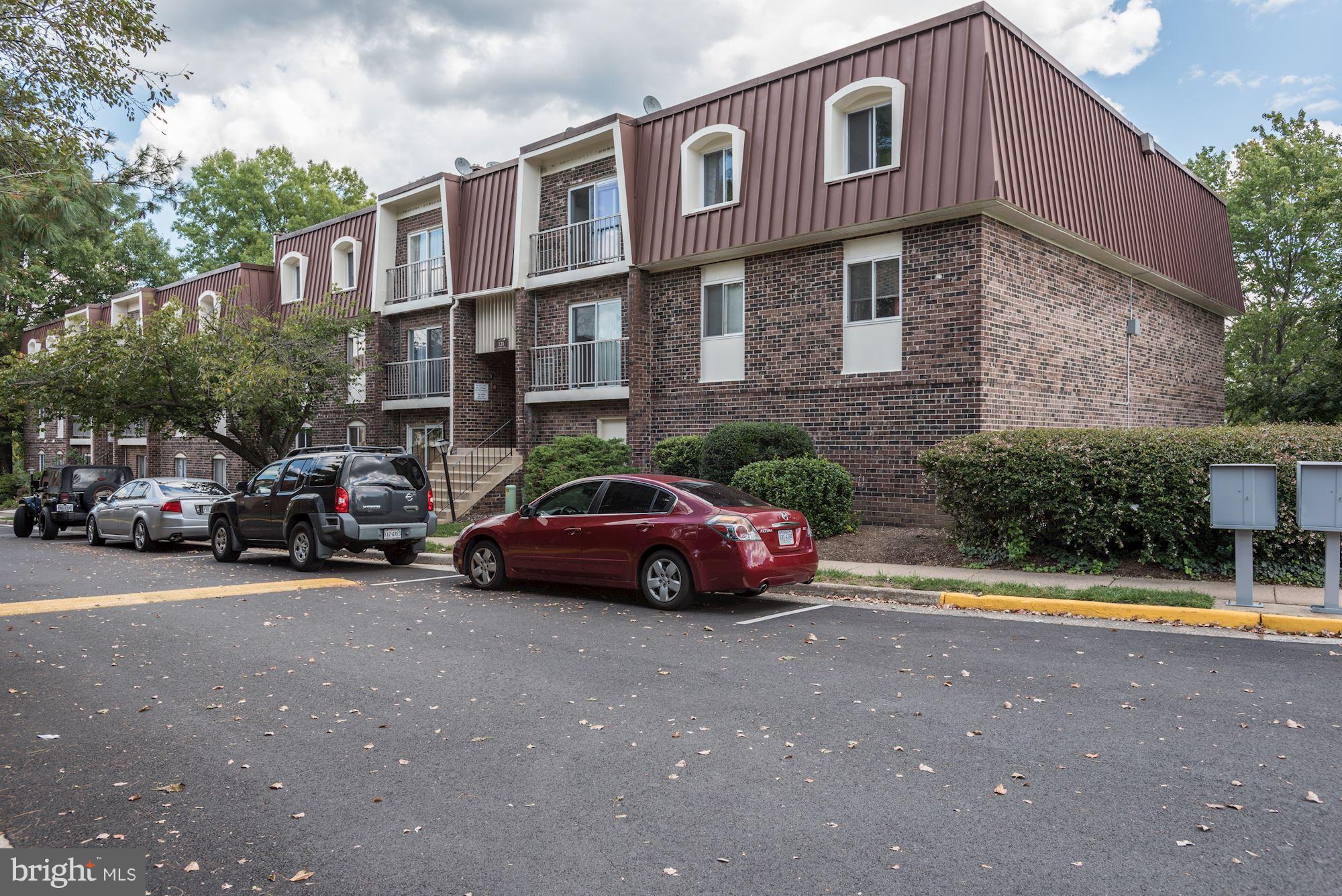 PEMBROOKE - Residential