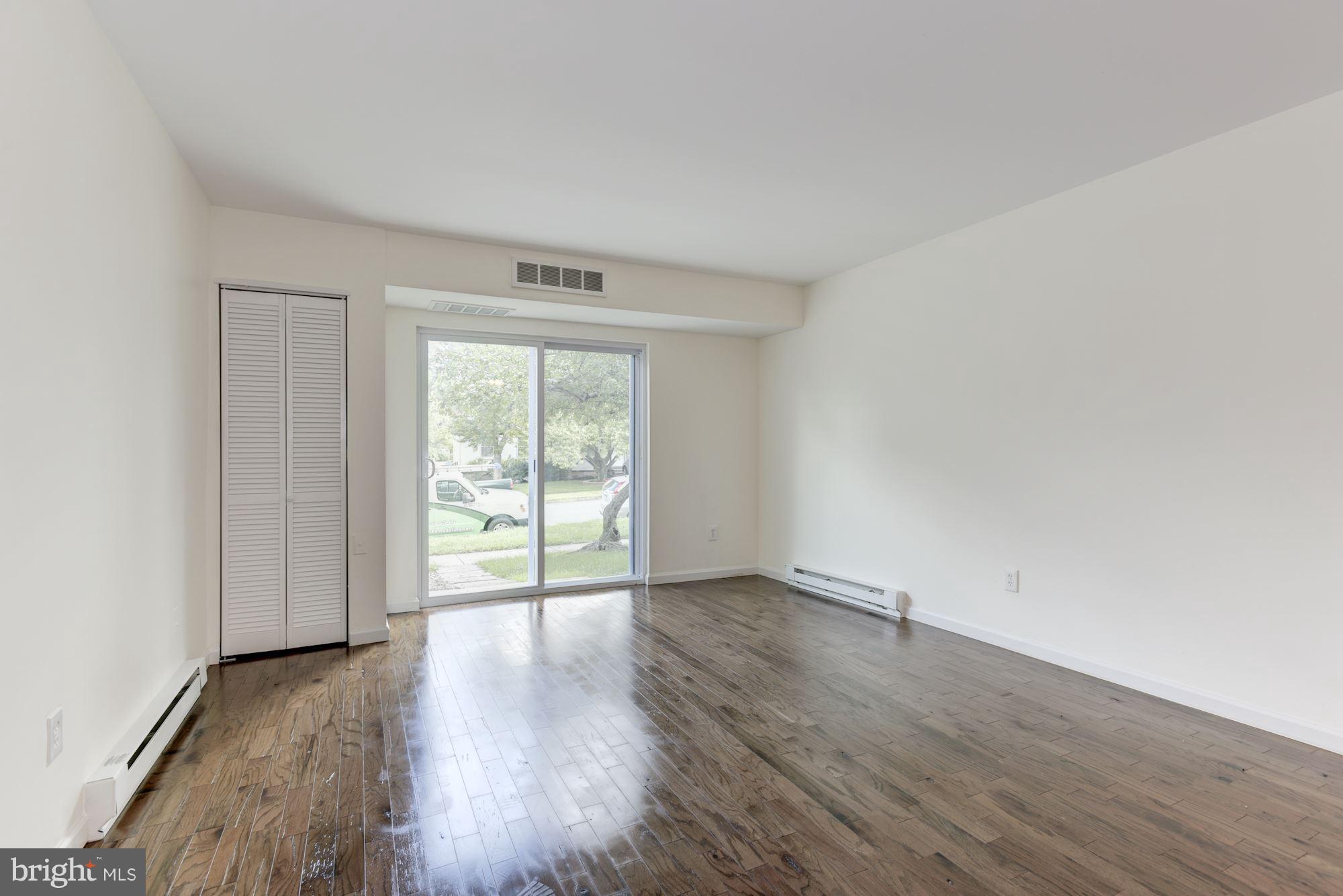 PEMBROOKE - Residential