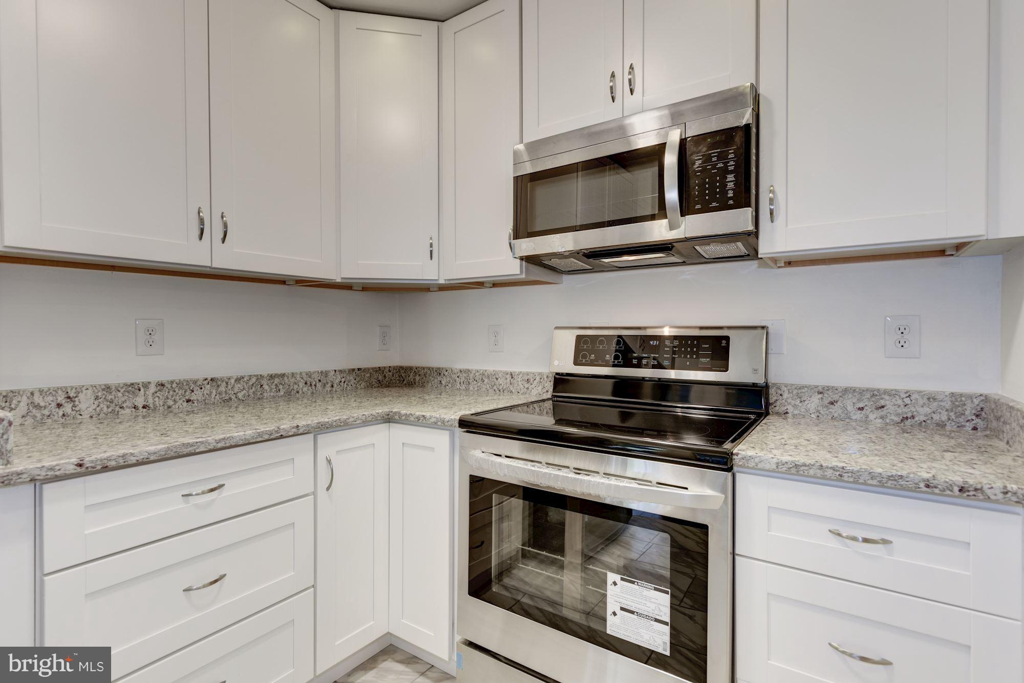 PEMBROOKE - Residential