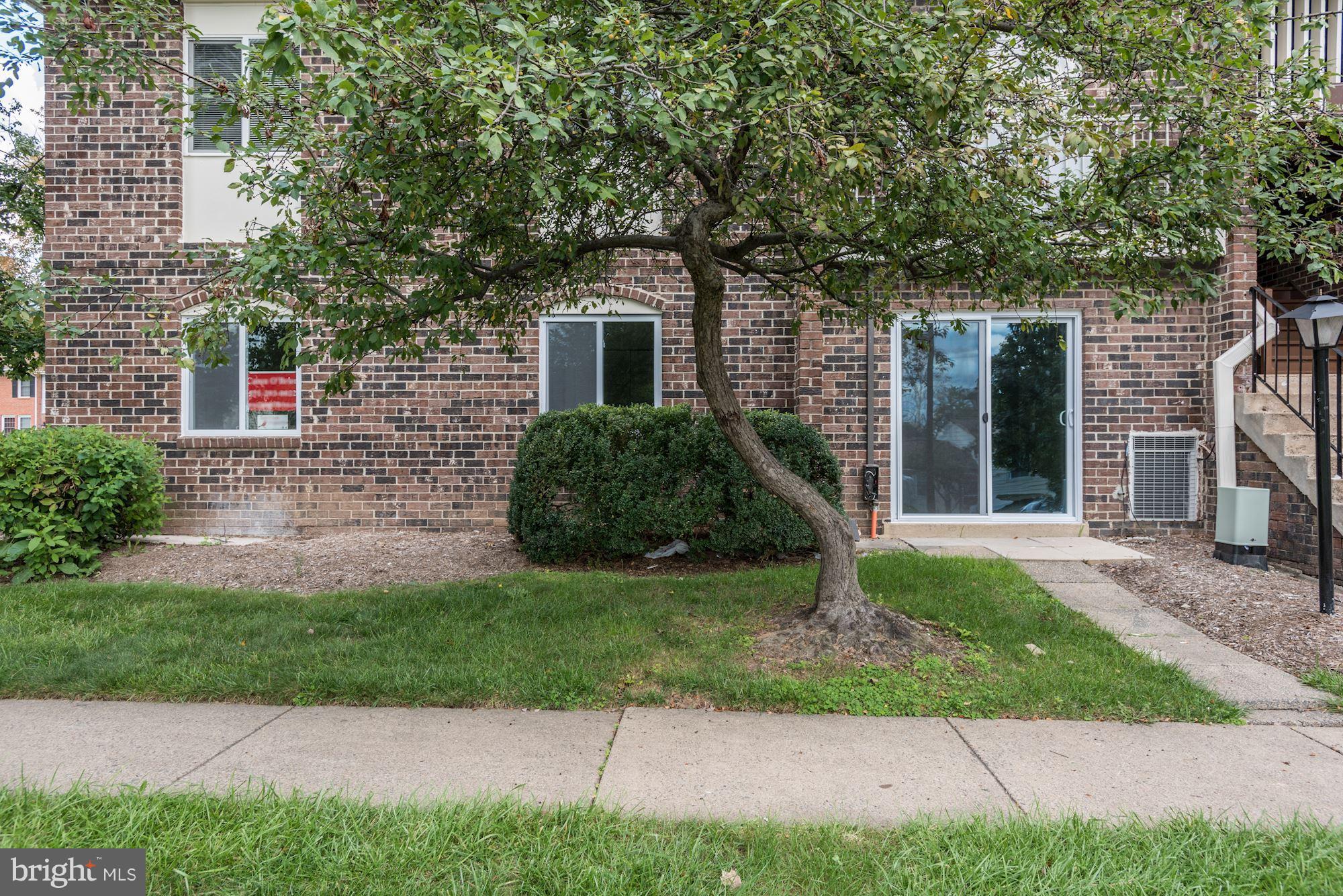 PEMBROOKE - Residential