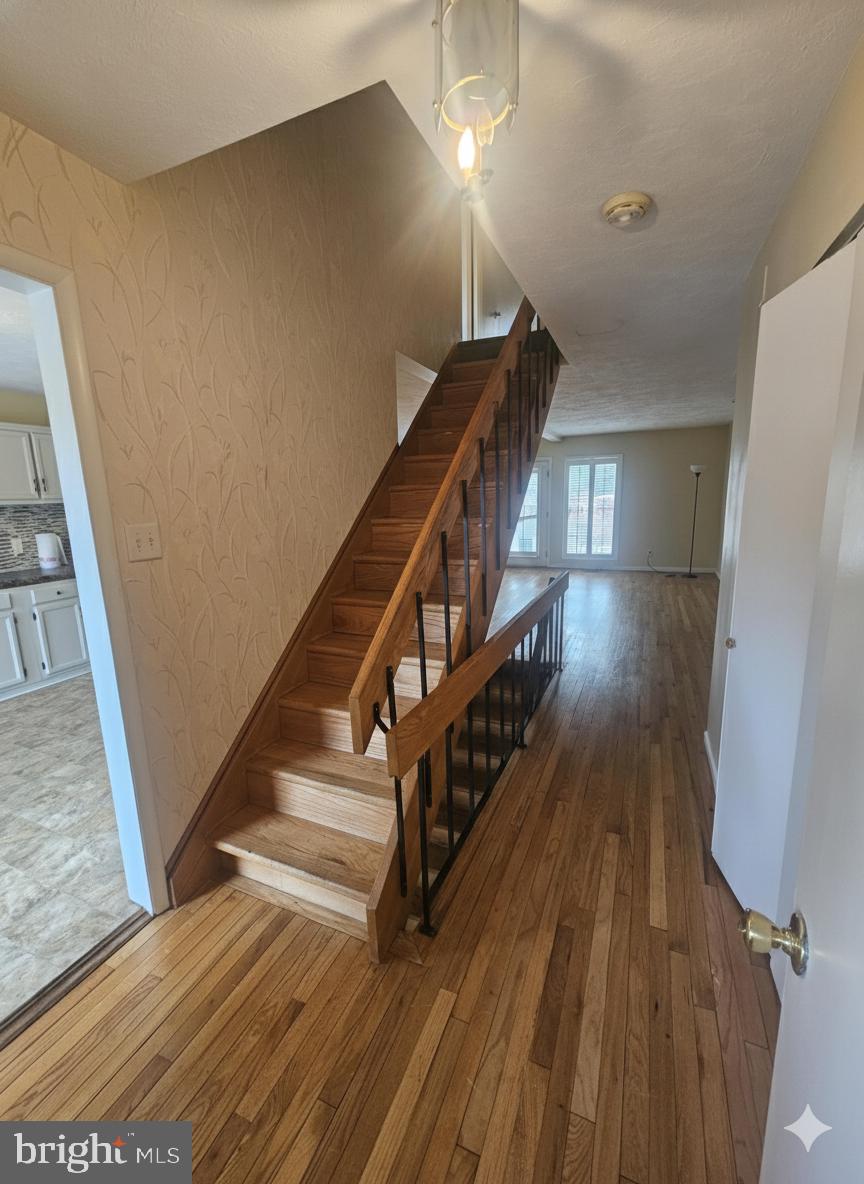 FLYING HILLS - Residential