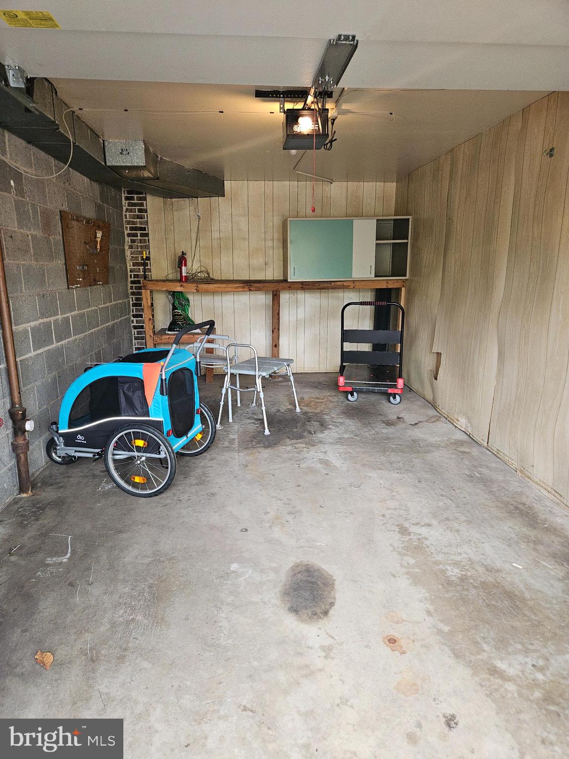 FLYING HILLS - Residential