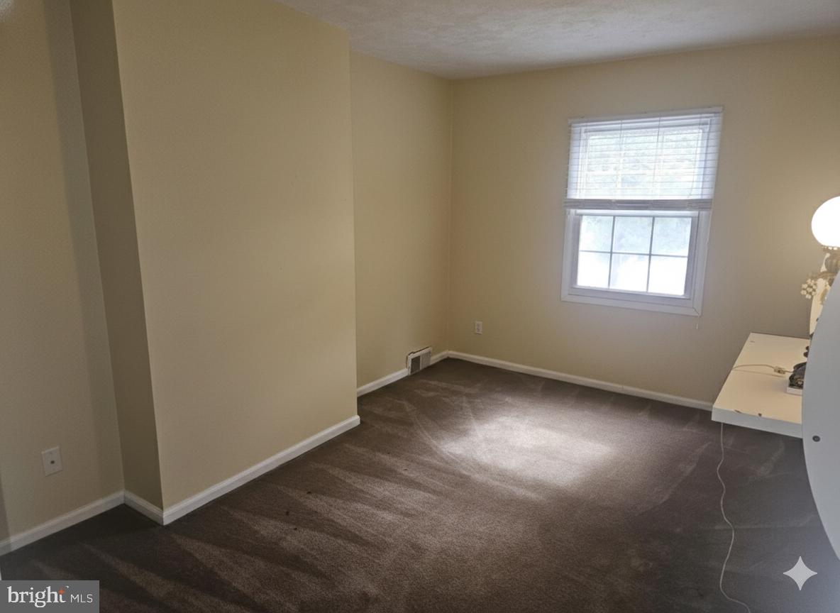 FLYING HILLS - Residential