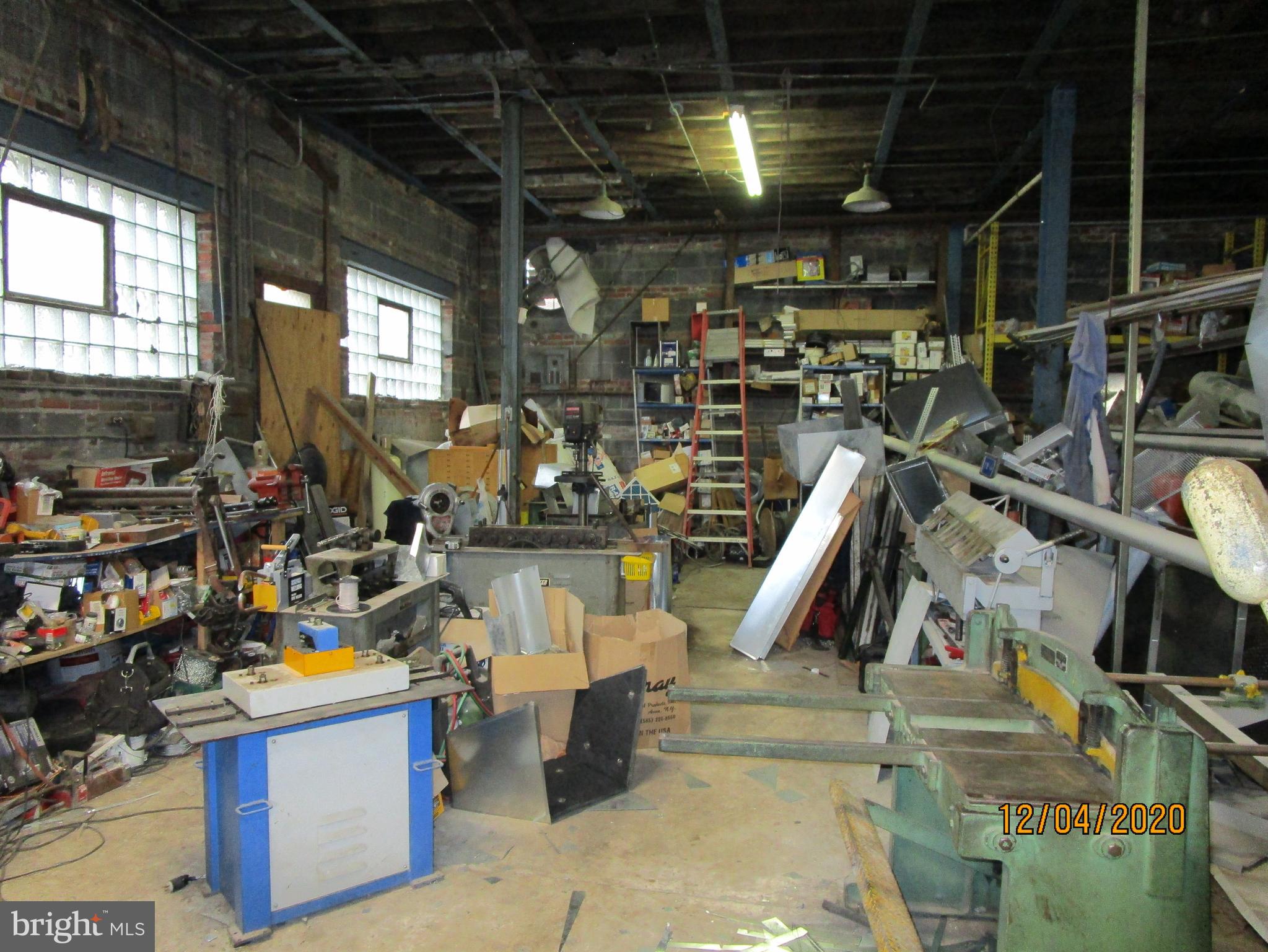 FISHTOWN - Commercial Sale