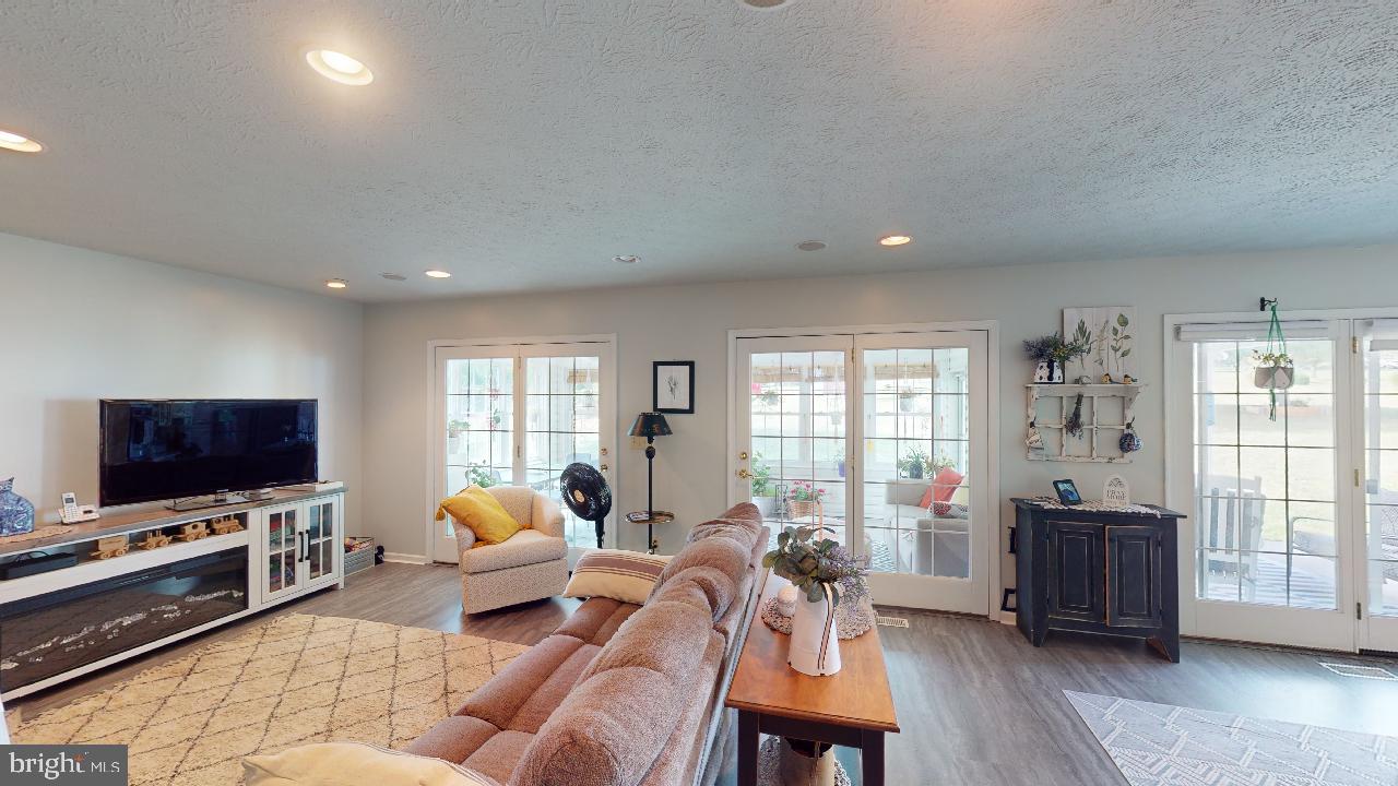 TIMBERLAKE - Residential