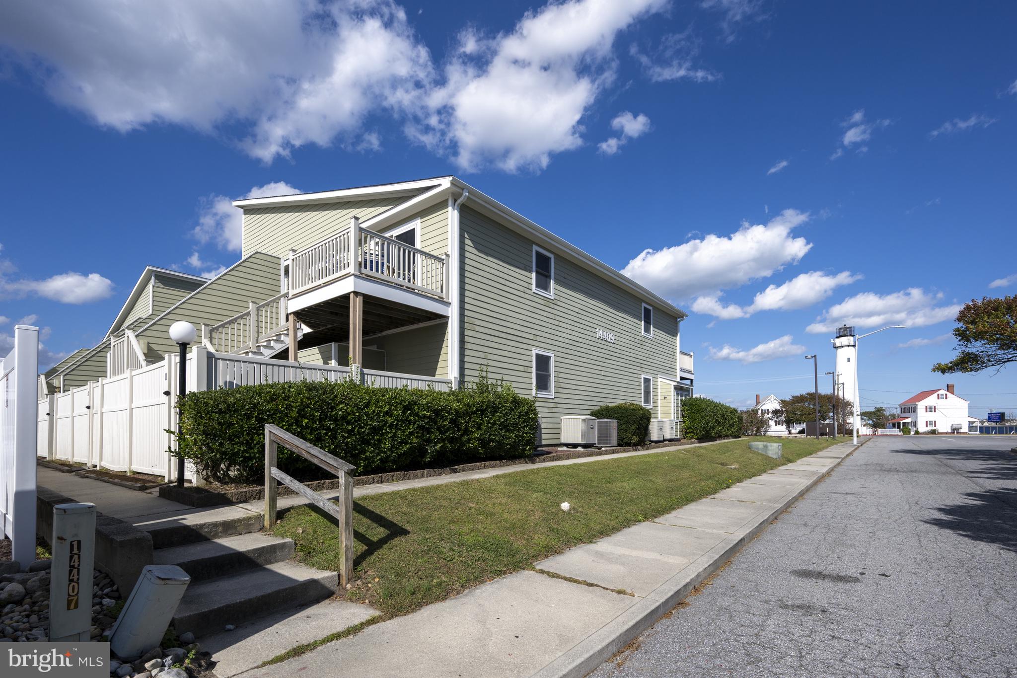 14409 LIGHTHOUSE AVENUE 11