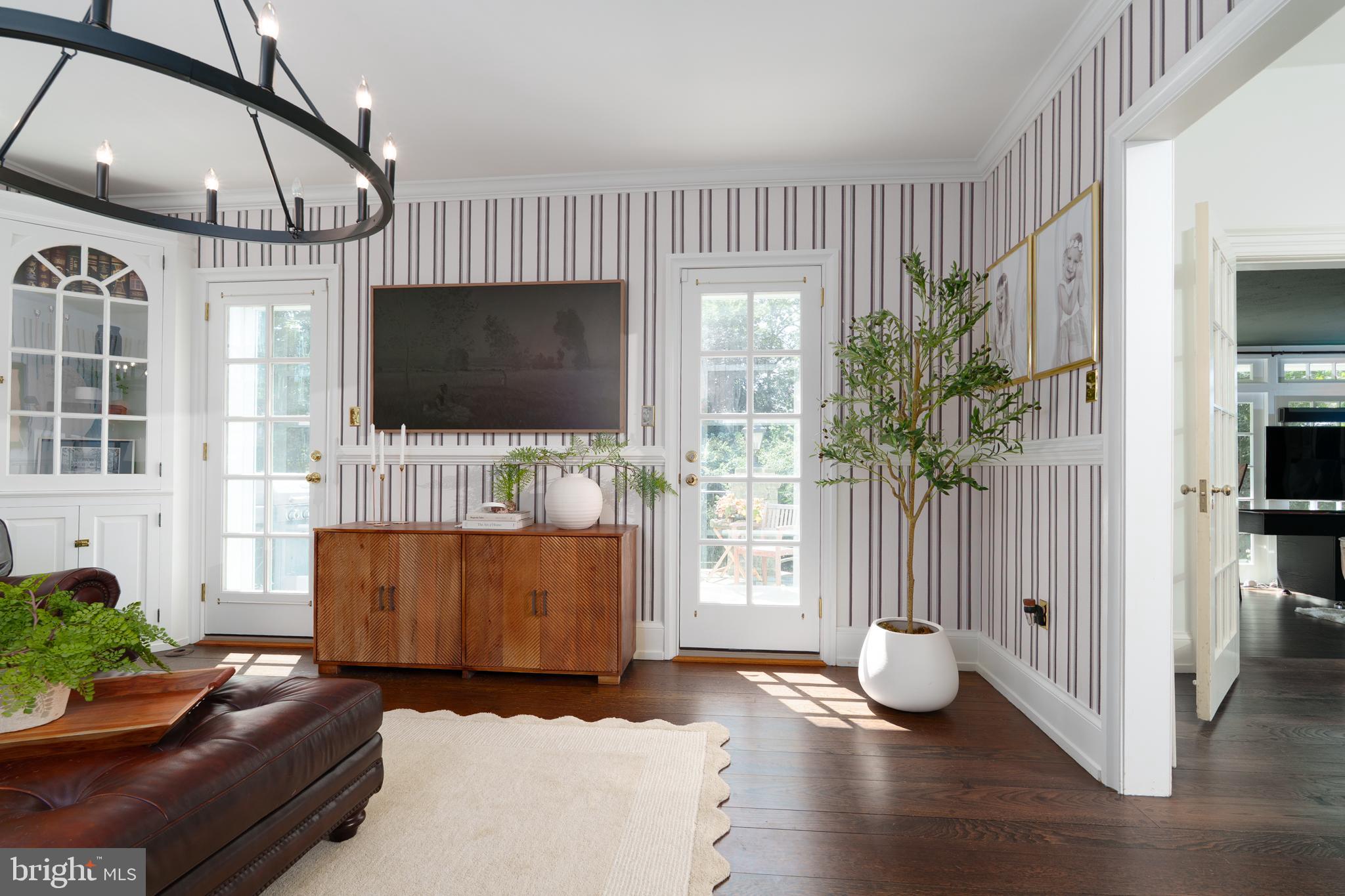 KIRKLAND MANOR - Residential