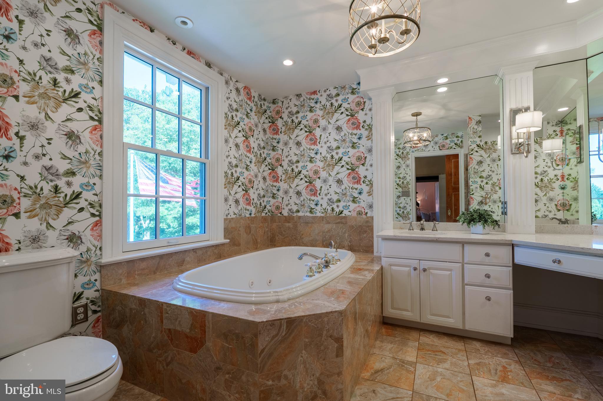 KIRKLAND MANOR - Residential