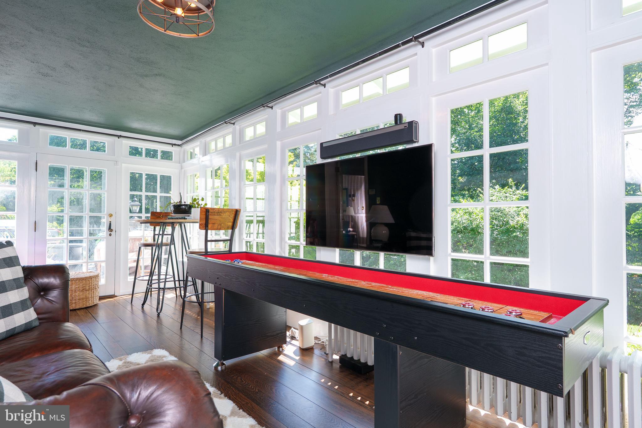 KIRKLAND MANOR - Residential