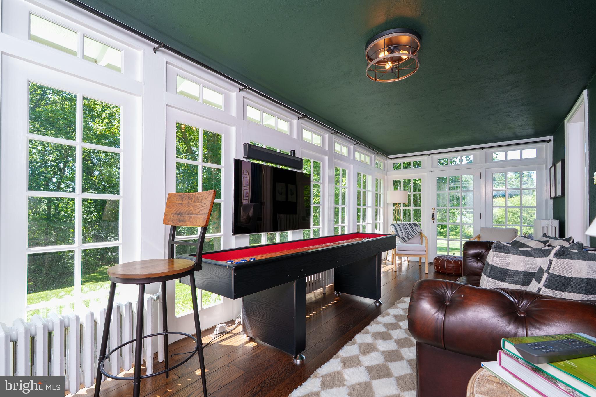 KIRKLAND MANOR - Residential