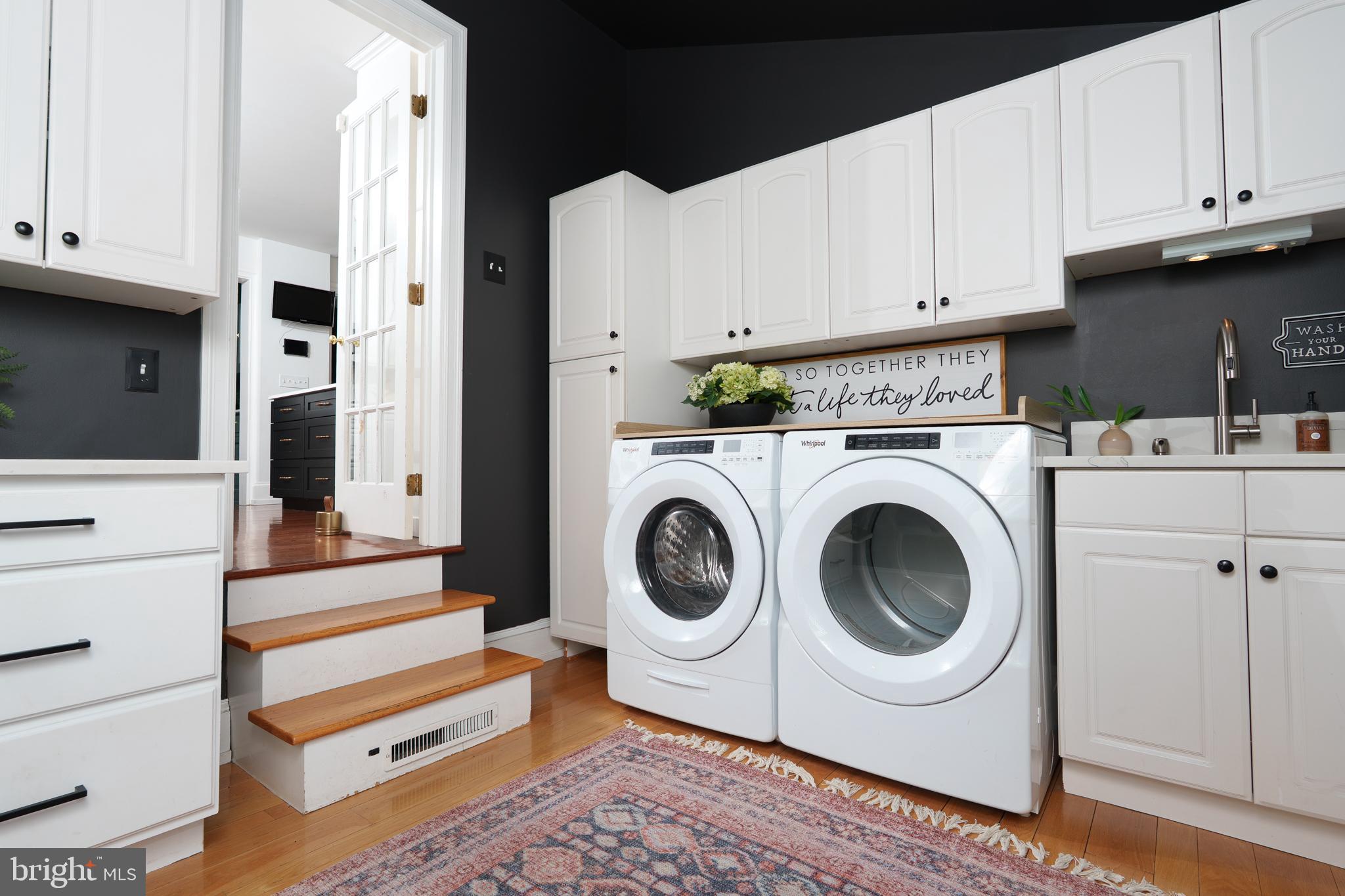 KIRKLAND MANOR - Residential