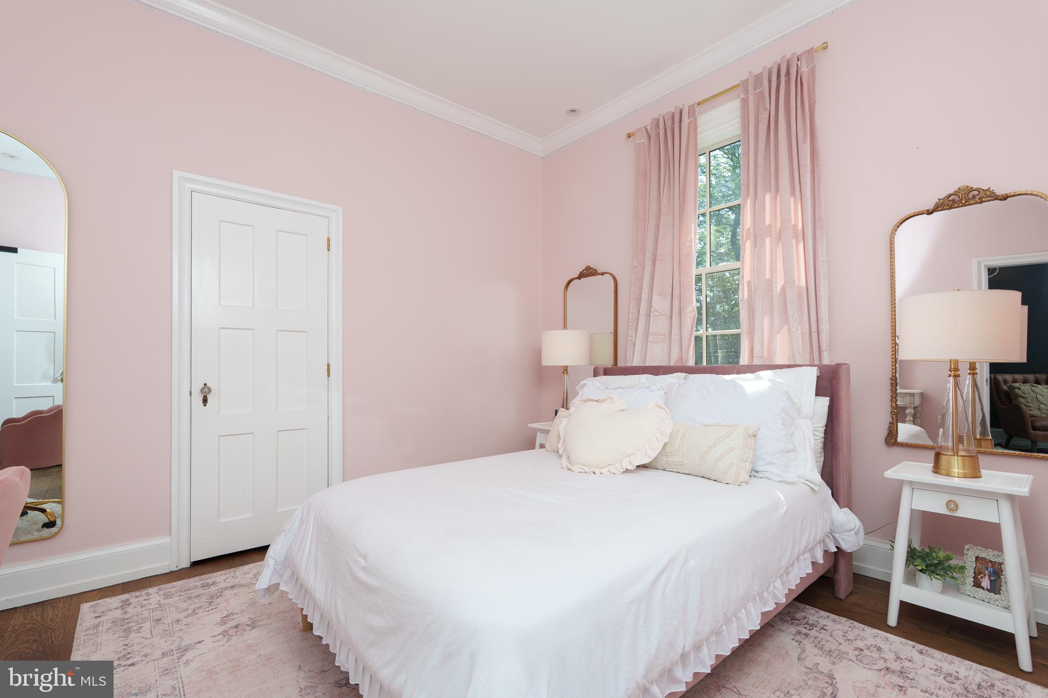 KIRKLAND MANOR - Residential