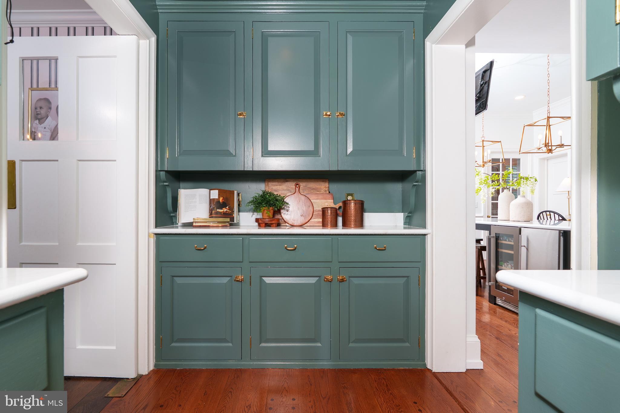 KIRKLAND MANOR - Residential