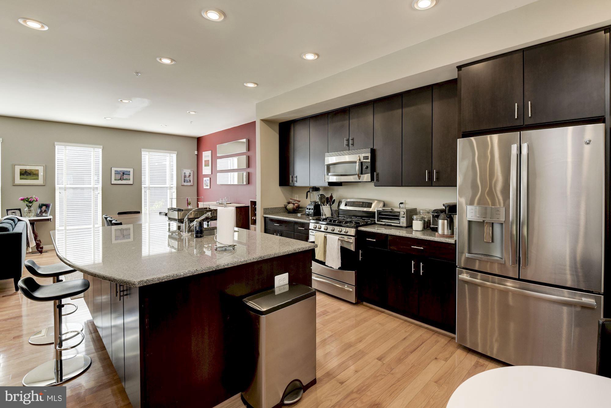 HYATTSVILLE - Residential