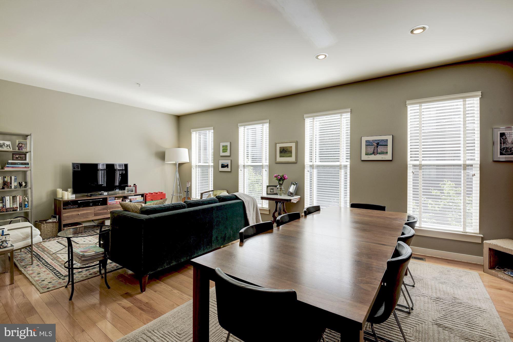 HYATTSVILLE - Residential