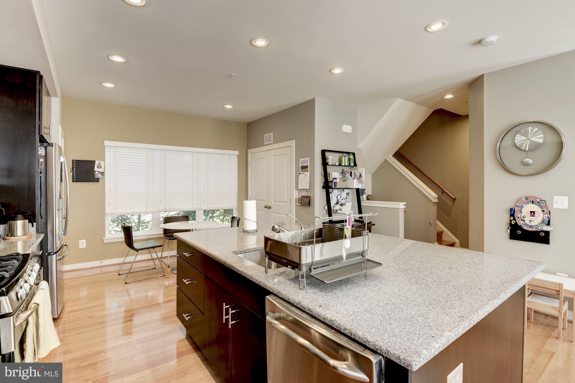 HYATTSVILLE - Residential