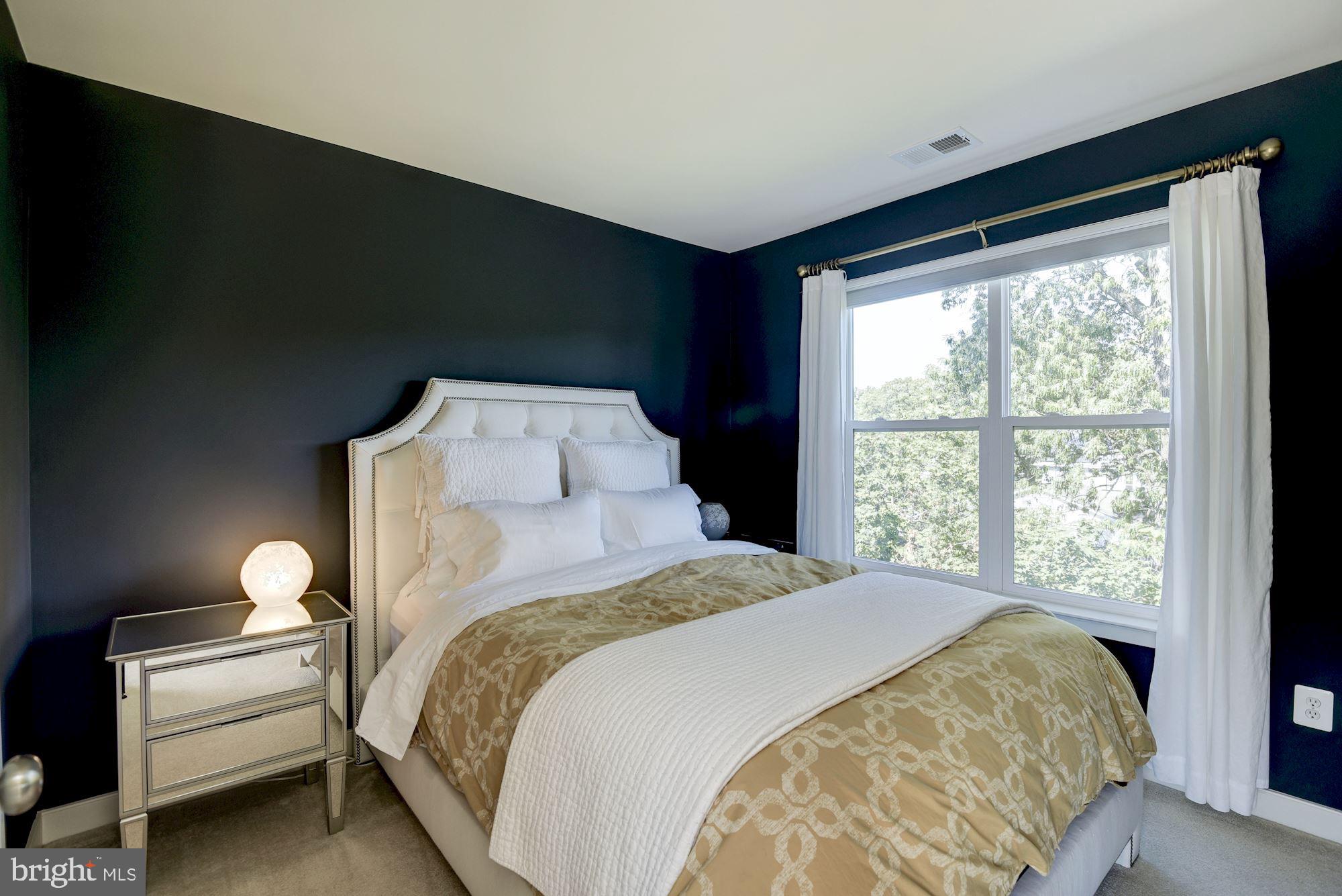 HYATTSVILLE - Residential