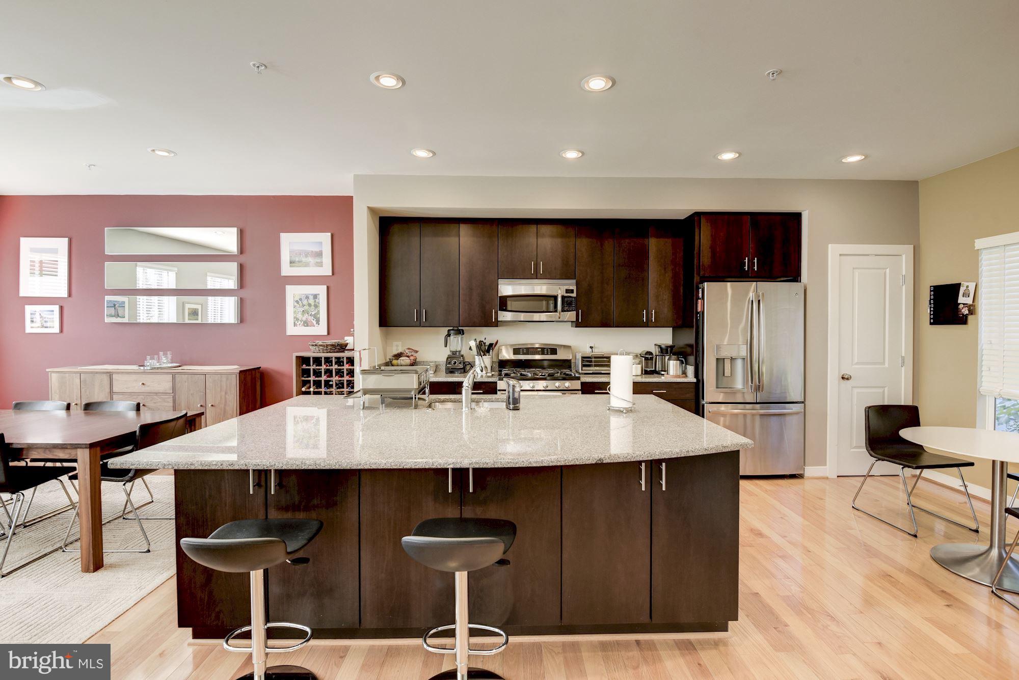 HYATTSVILLE - Residential