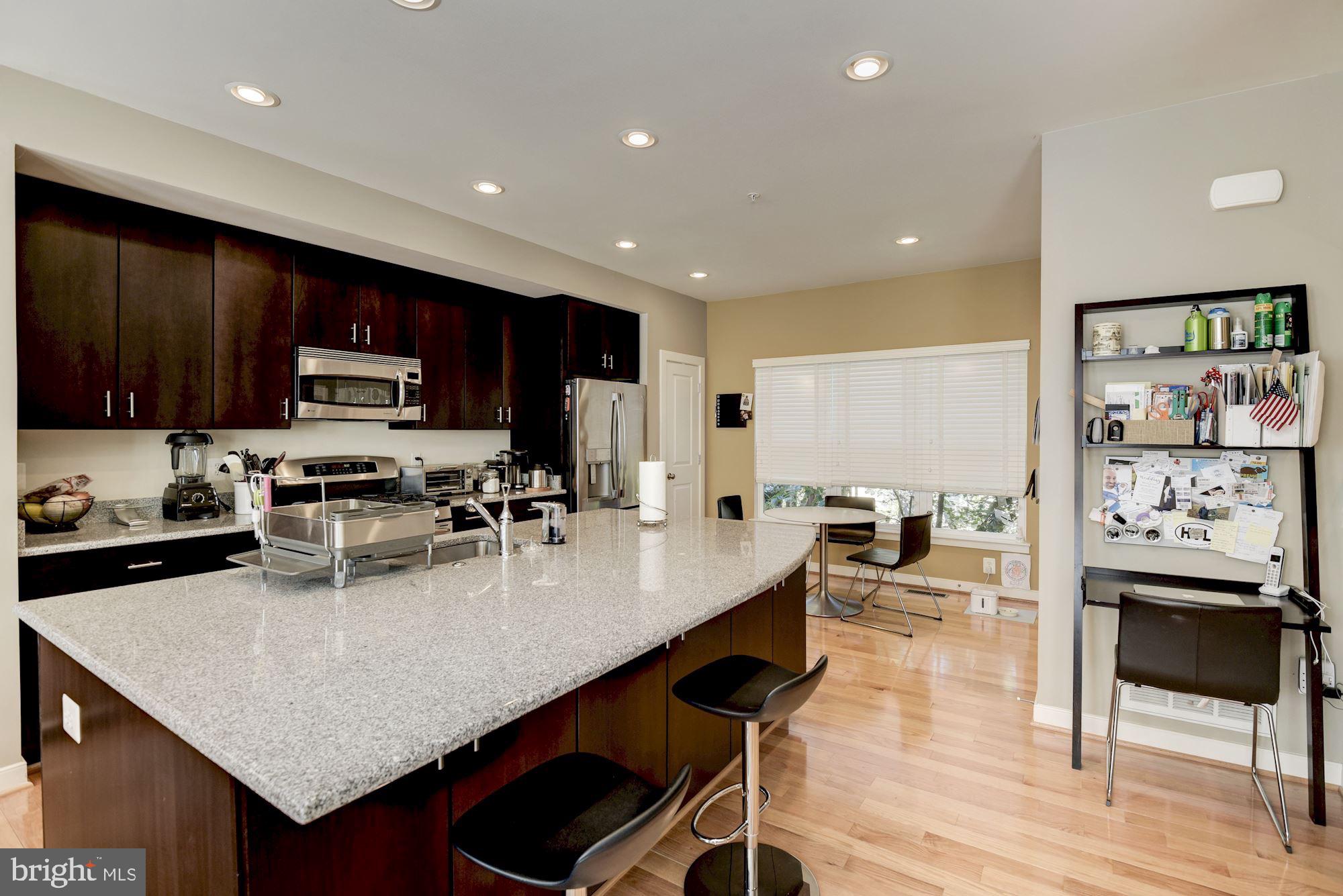 HYATTSVILLE - Residential