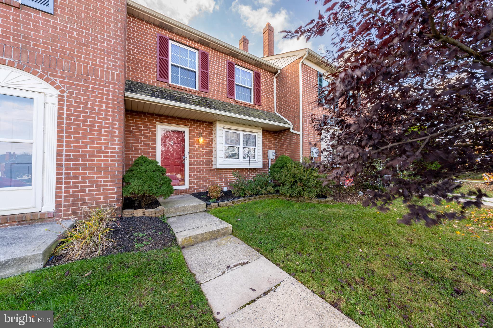 VILLAGE GREEN - Residential Lease