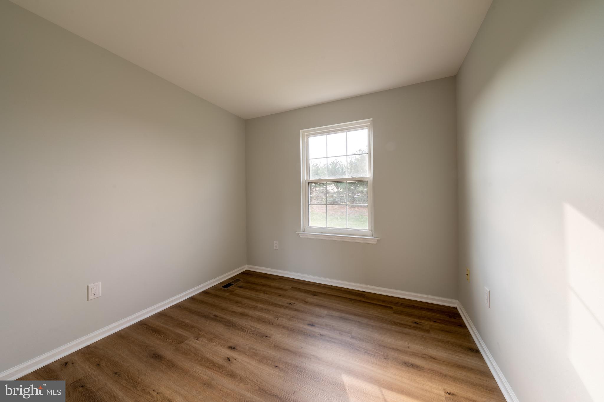 VILLAGE GREEN - Residential Lease