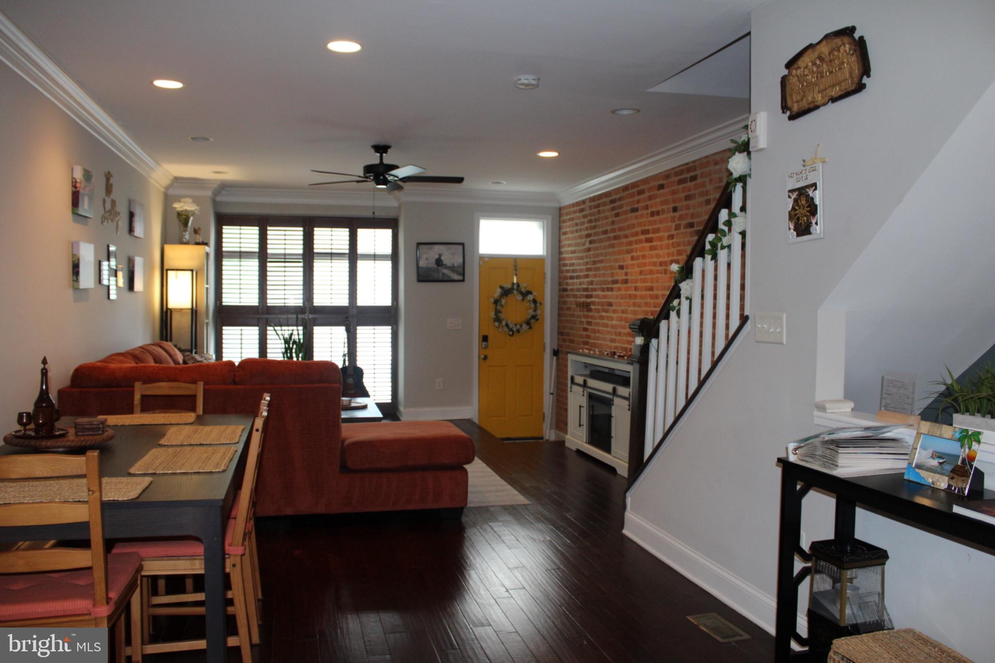 HIGHLANDTOWN - Residential