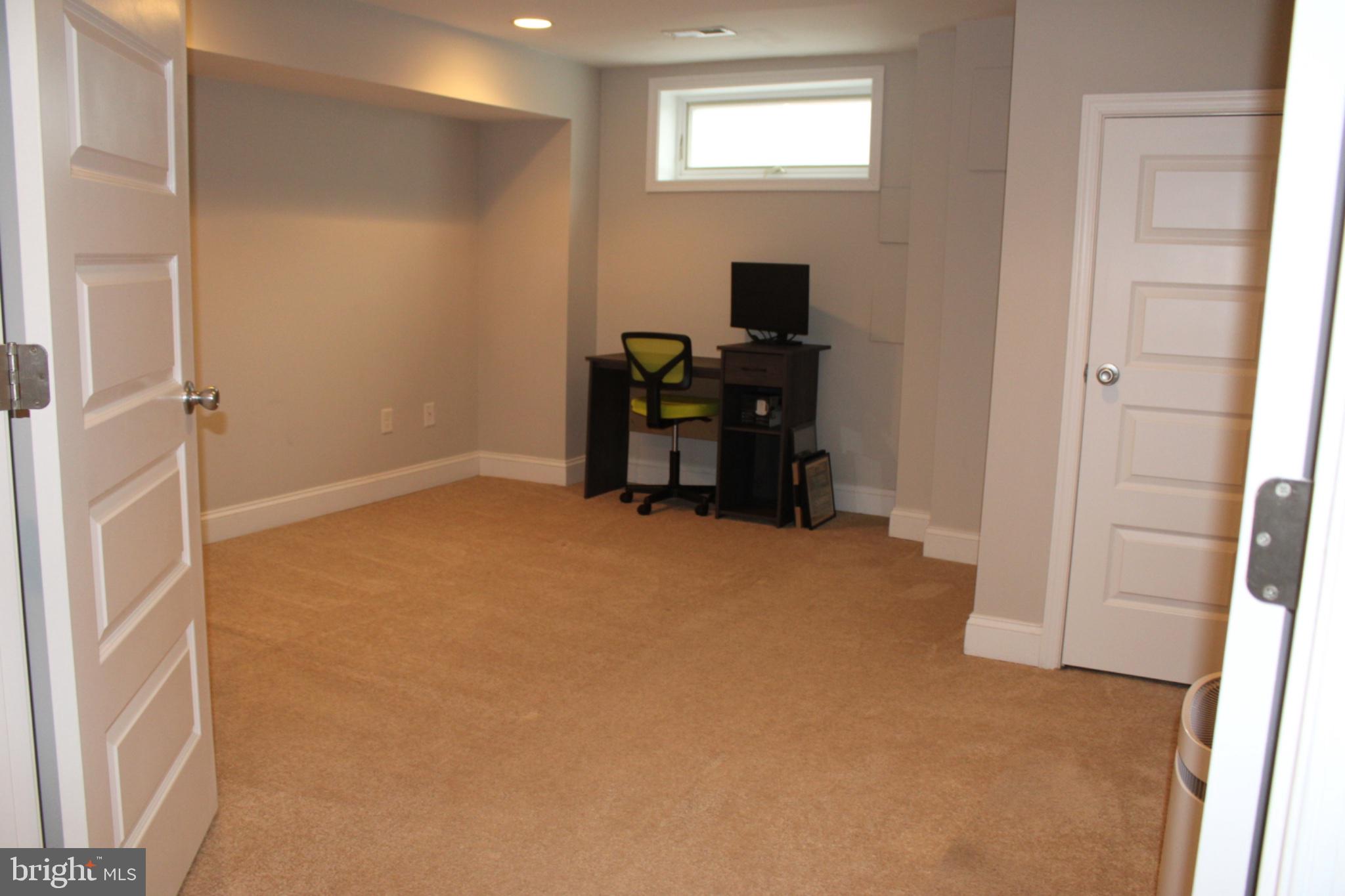 HIGHLANDTOWN - Residential
