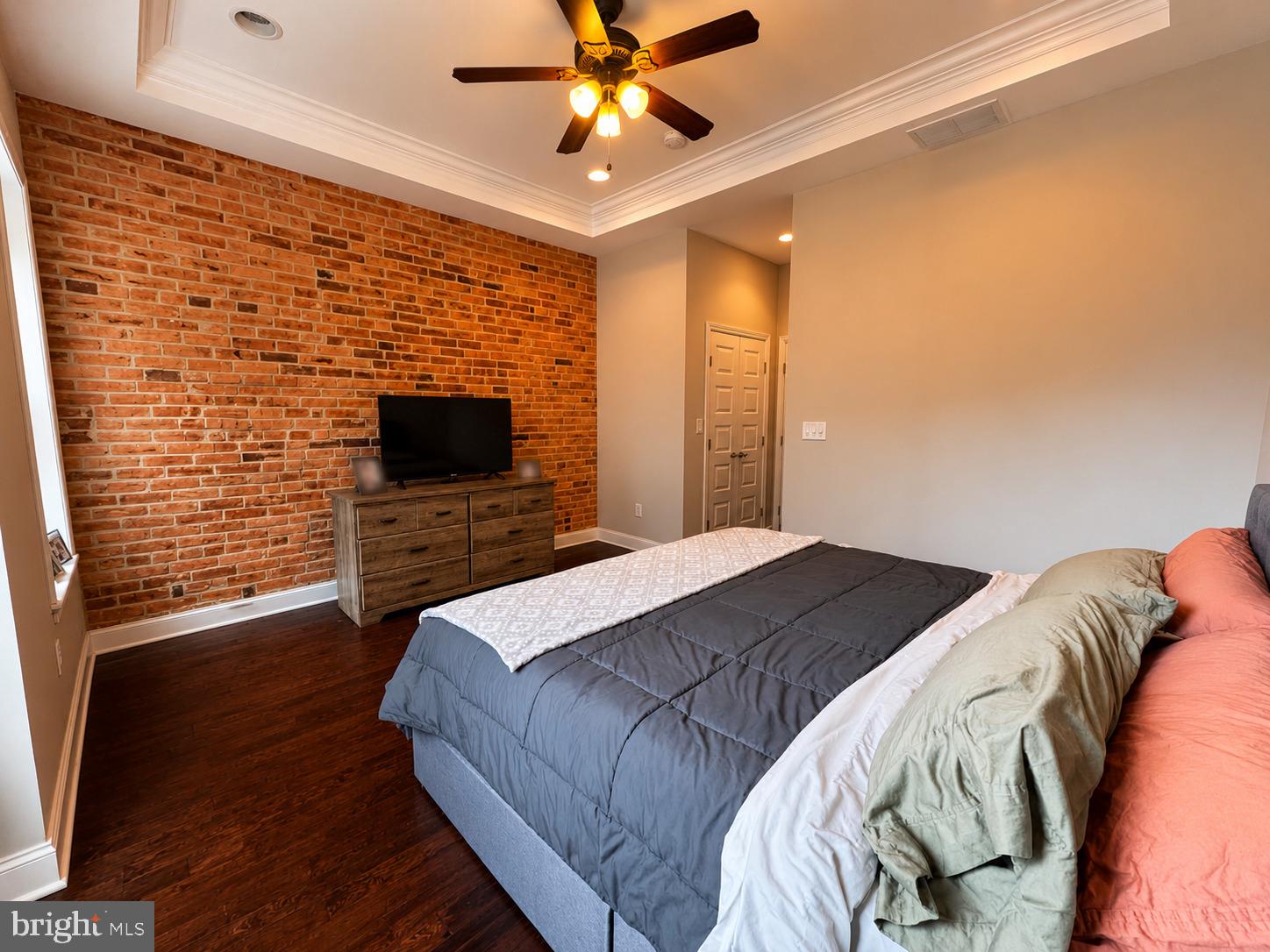 HIGHLANDTOWN - Residential