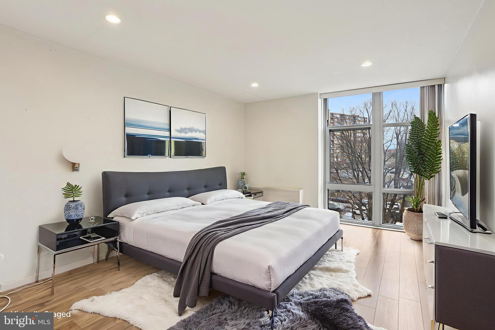 RIVER PARK - Residential