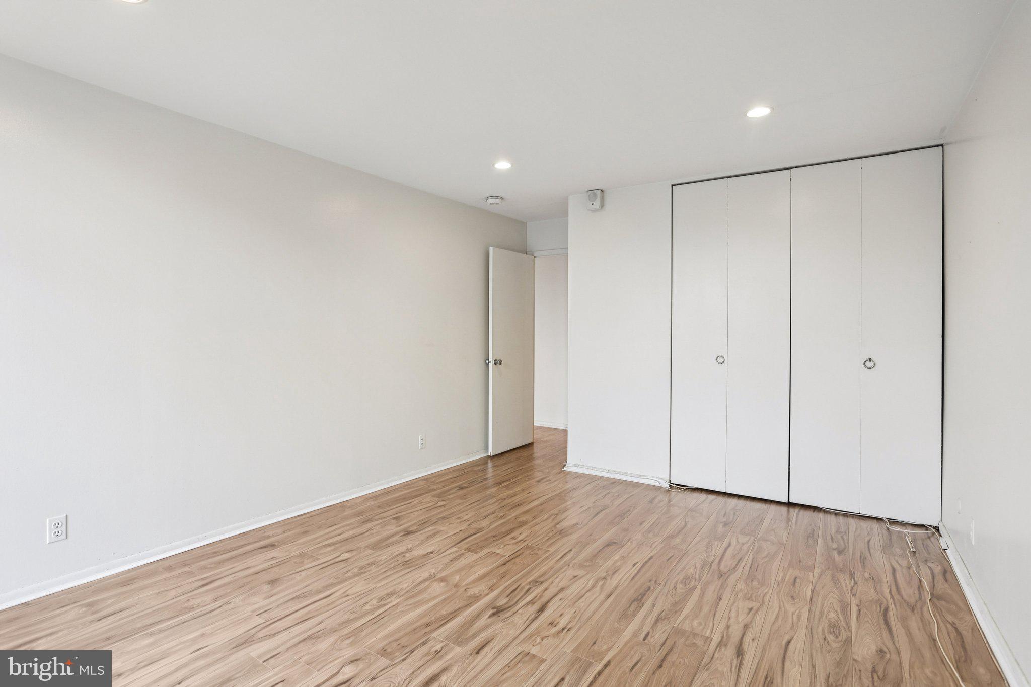 RIVER PARK - Residential