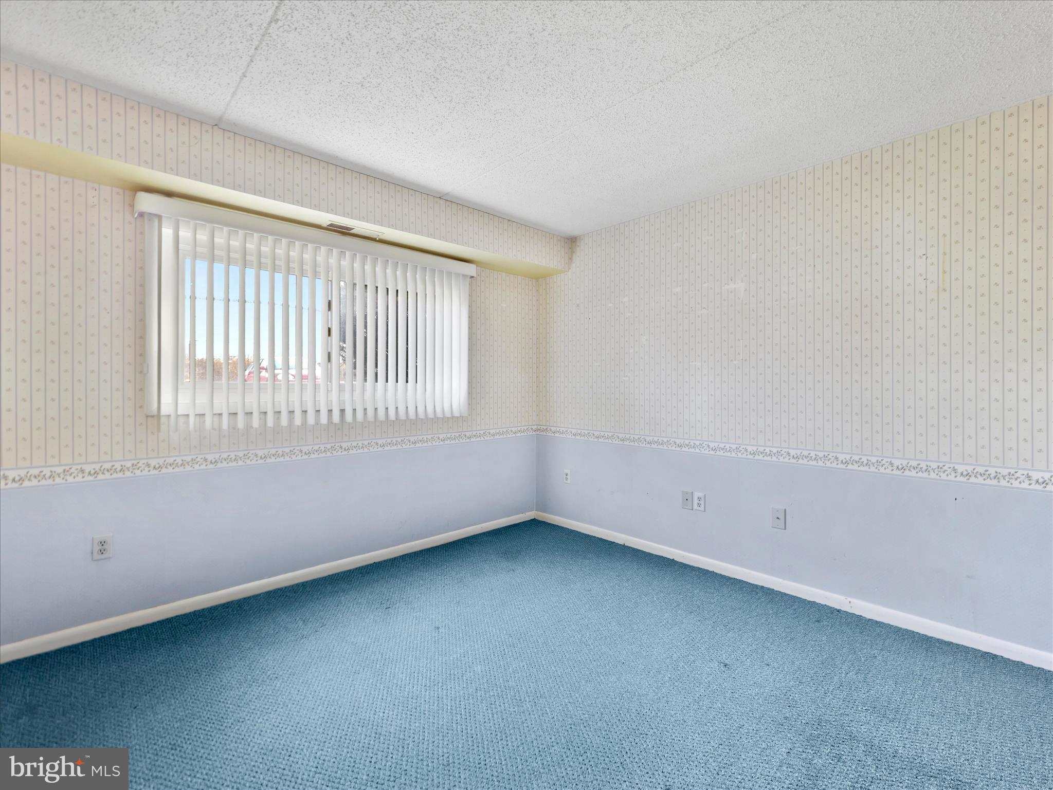 EDGEWOOD CONDOMMINIUMS - Residential