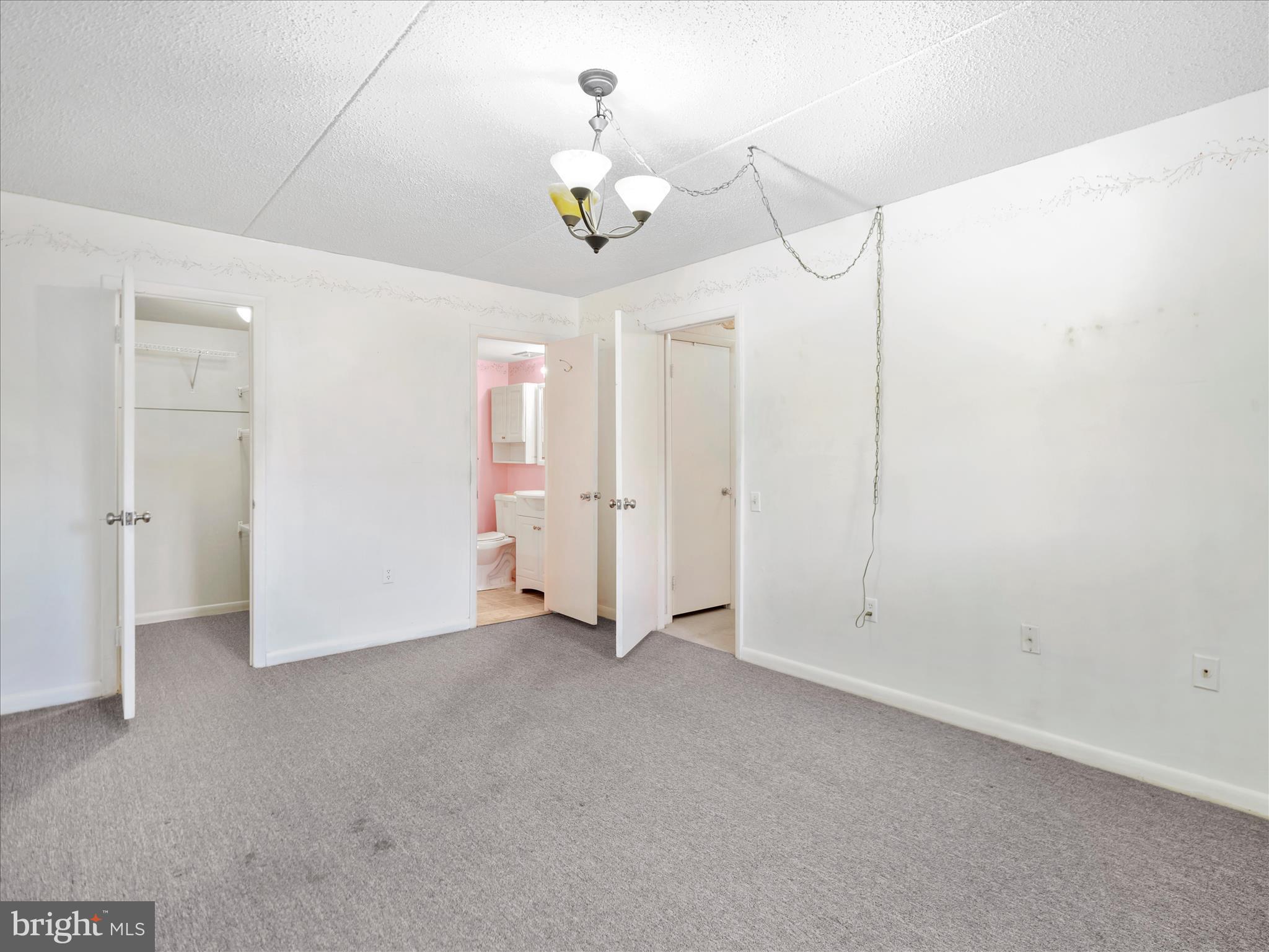 EDGEWOOD CONDOMMINIUMS - Residential