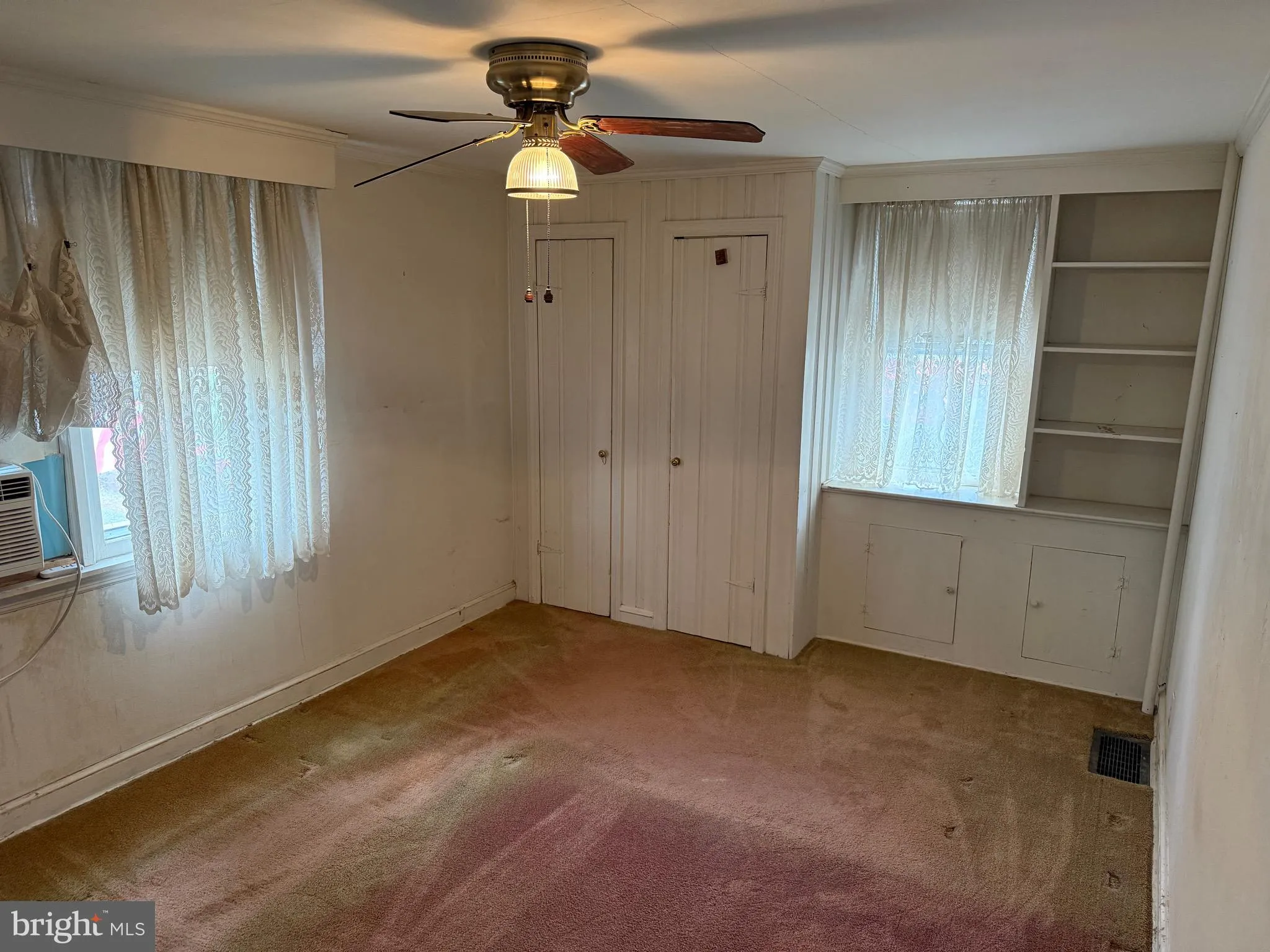 Wilmington, Delaware 19805, United States, 3 Bedrooms Bedrooms, ,2 BathroomsBathrooms,Residential,Coming Soon,236174