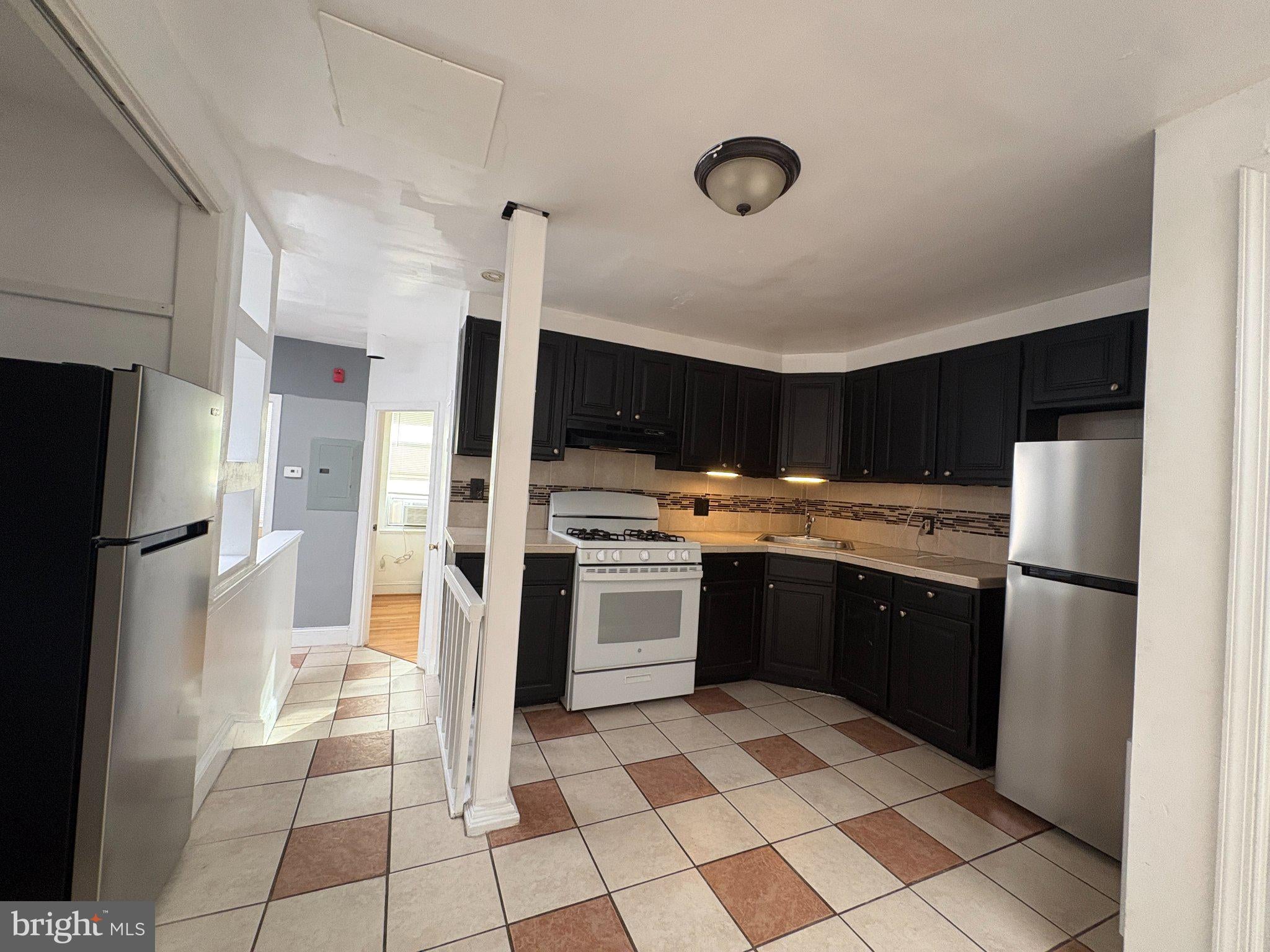 3711 LANCASTER AVENUE 3
