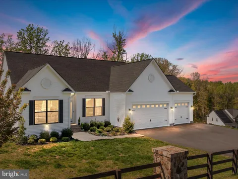101 Brooke Point Court, Stafford, VA MLS: VAST2037796