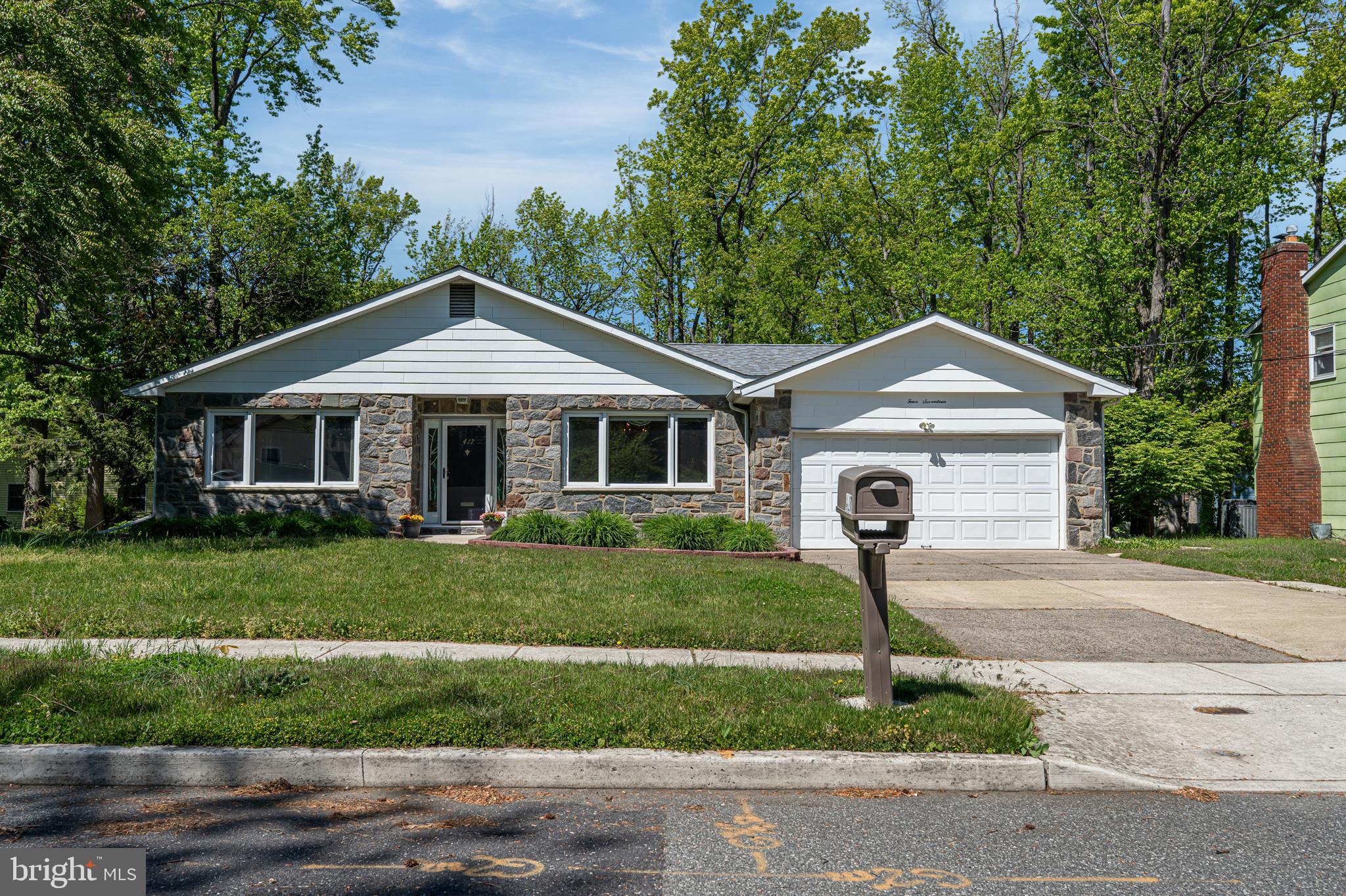417 MONMOUTH DRIVE