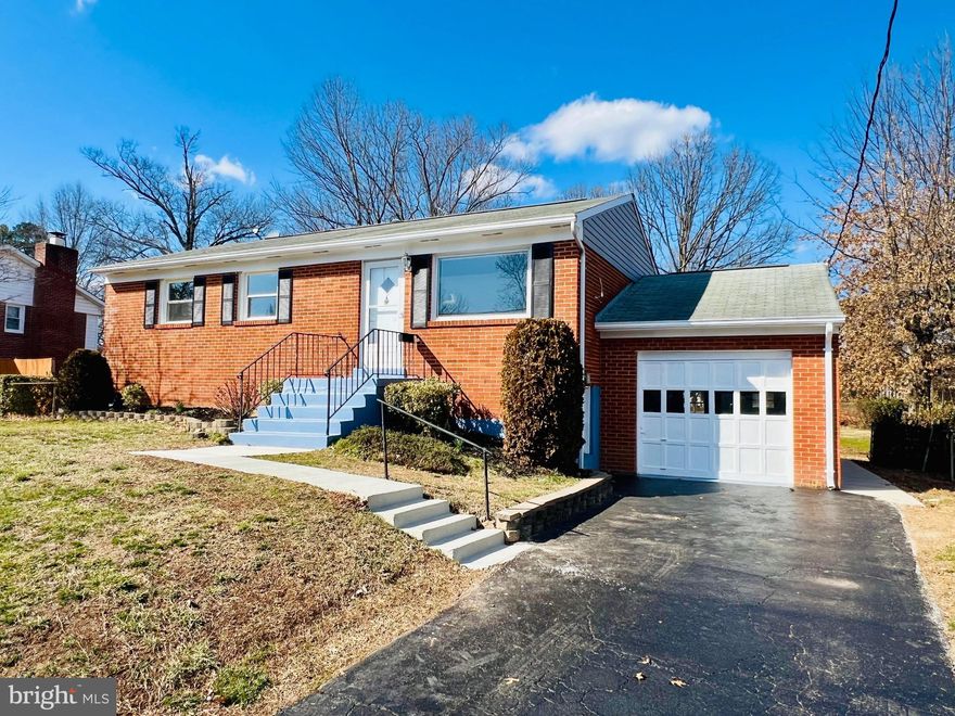 "Stunning 5 Bedroom, 3 Full Bath Home for Sale!

This beautifully renovated and remodeled two-level home boasts a fully private walkout basement, attached garage, and ample parking space for multiple cars. With meticulous maintenance and updates, this property shines.

Recent renovations include:

- Rich solid wood floors, sanded and resurfaced to perfection
- Brand New HVAC system 
- New lights and plumbing 
- New doors 
- New bathrooms
- Fresh paint throughout
- Brand-new appliances and quartz countertops
- All-new windows flooding the home with natural light
- Elegant crown molding and basement 100% water proof flooring. 
- New siding and concrete walkway
- Sunroom and concrete patio

Enjoy the expansive backyard, perfect for BBQs and kids' playtime, including soccer. Relax on the sunroom, deck or unwind in the beautiful sunroom.

Conveniently located:

- Close proximity to Manassas Mall
- Easy access to Highway 66
- 30 minutes from Tyson's Mall
- 45 minutes from Washington, D.C.

Don't miss this incredible opportunity to own a piece of perfection!"