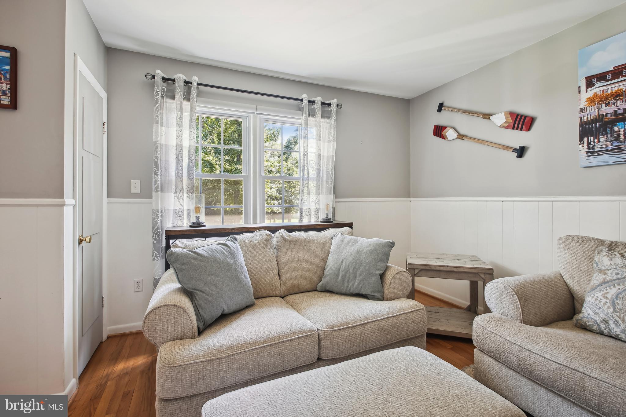 ANNAPOLIS ROADS - Residential