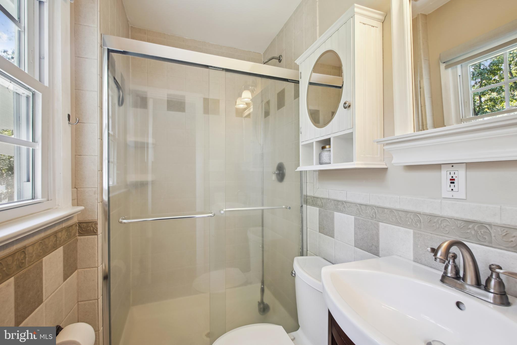 ANNAPOLIS ROADS - Residential