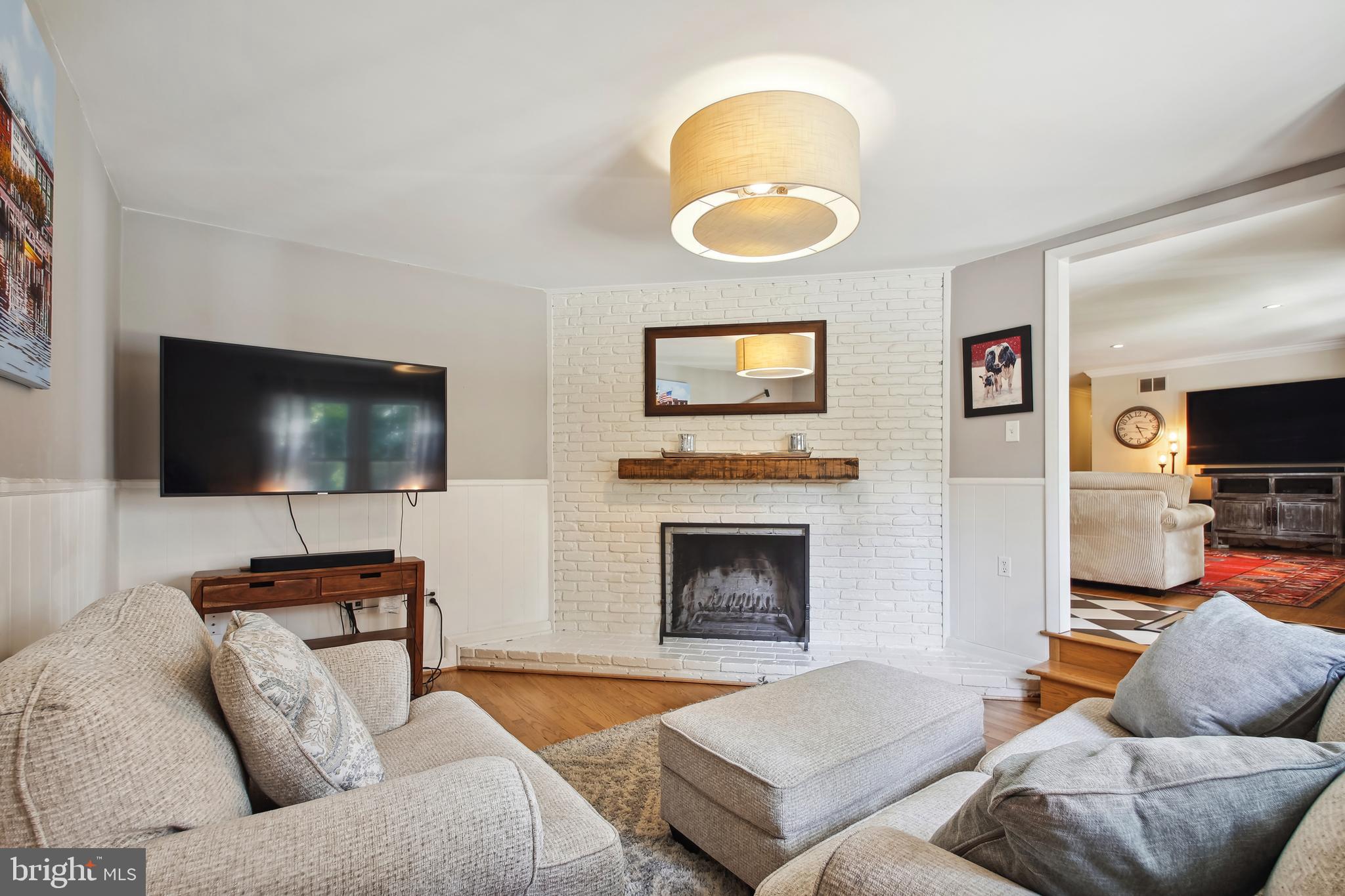 ANNAPOLIS ROADS - Residential