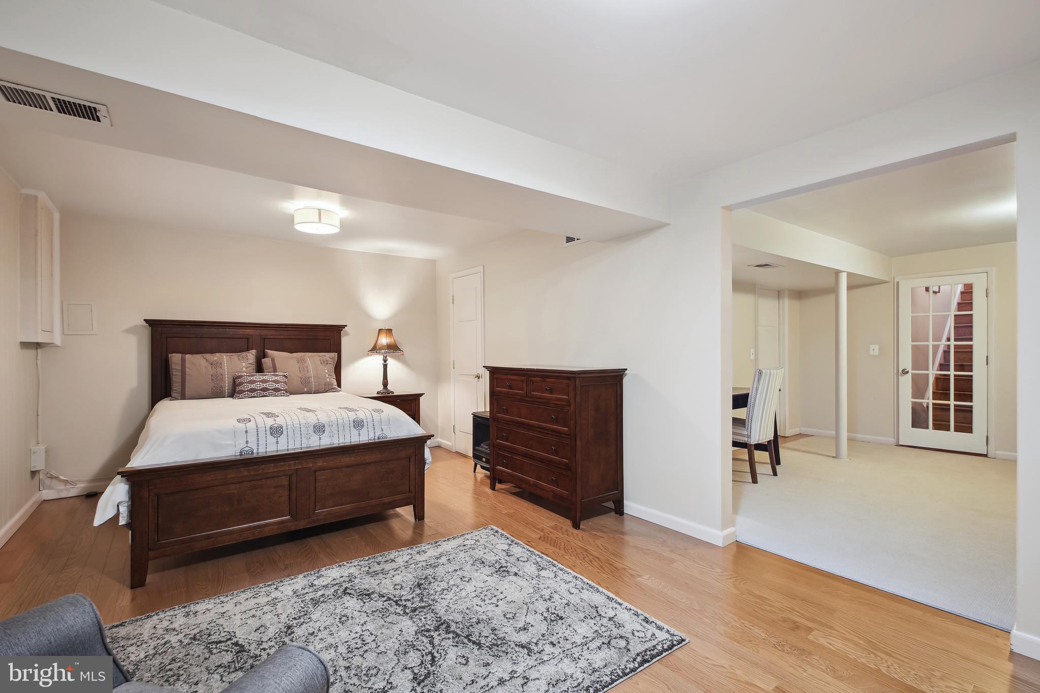 ANNAPOLIS ROADS - Residential