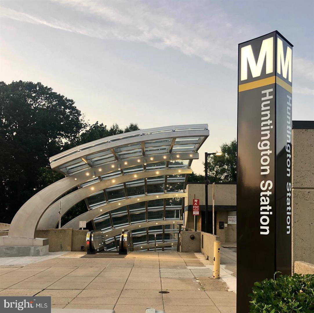 JEFFERSON MANOR - Residential Lease